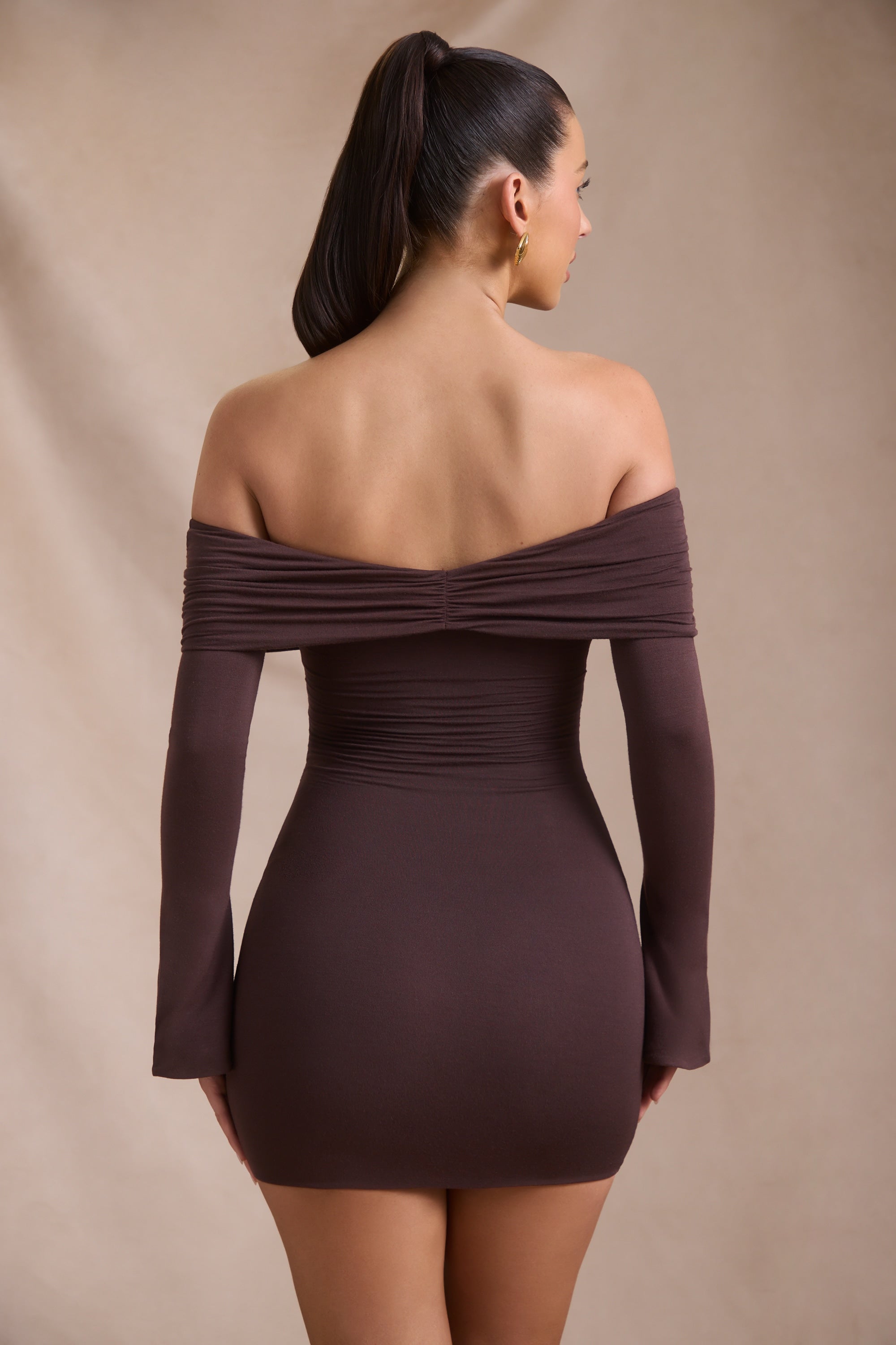 strapless ruched modal cashmere blend maxi dress in chestnut brown Talisa | Mocha Bandeau Ruched Maxi Dress With Mesh Fishtail