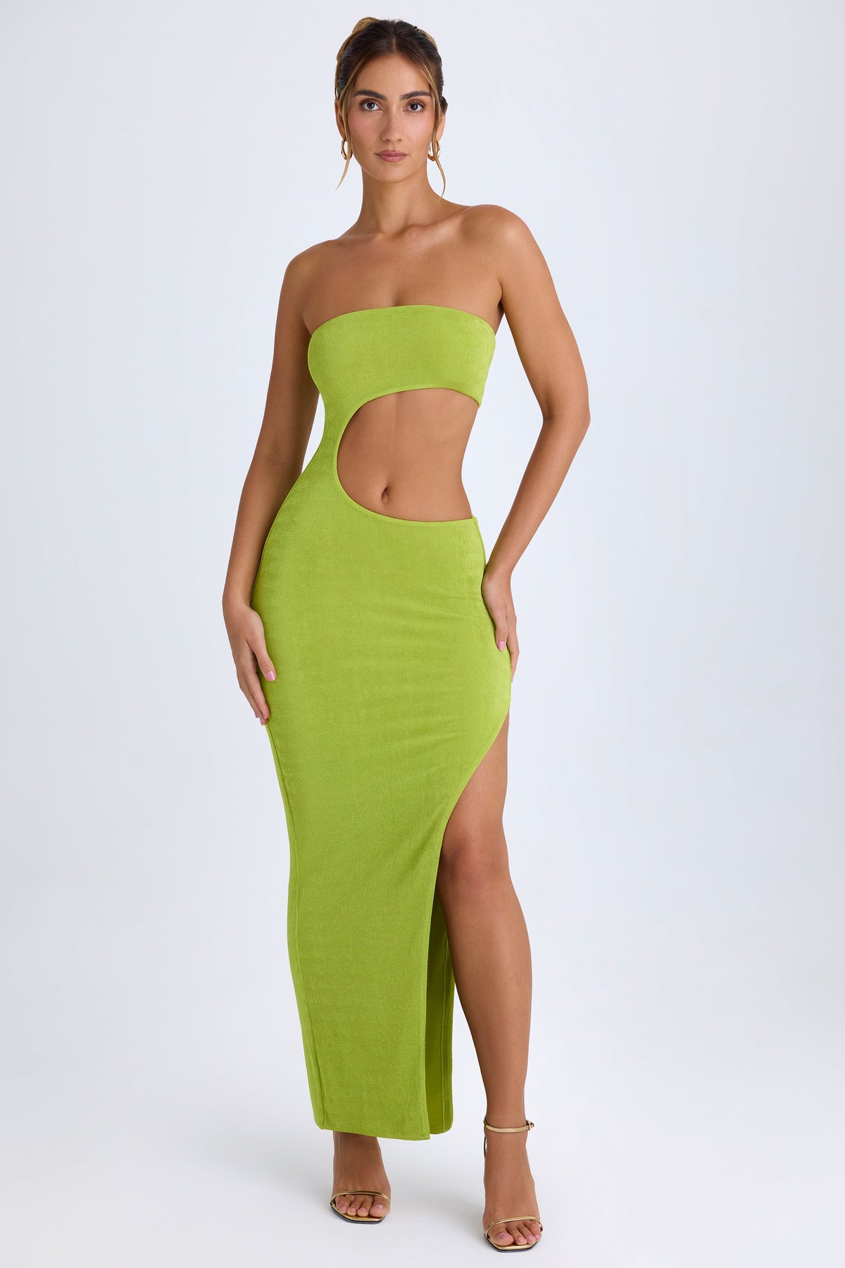 ⁣⁢فستان ماكسي بفتحة صدر Bandeau بلون Pear Green⁤⁣