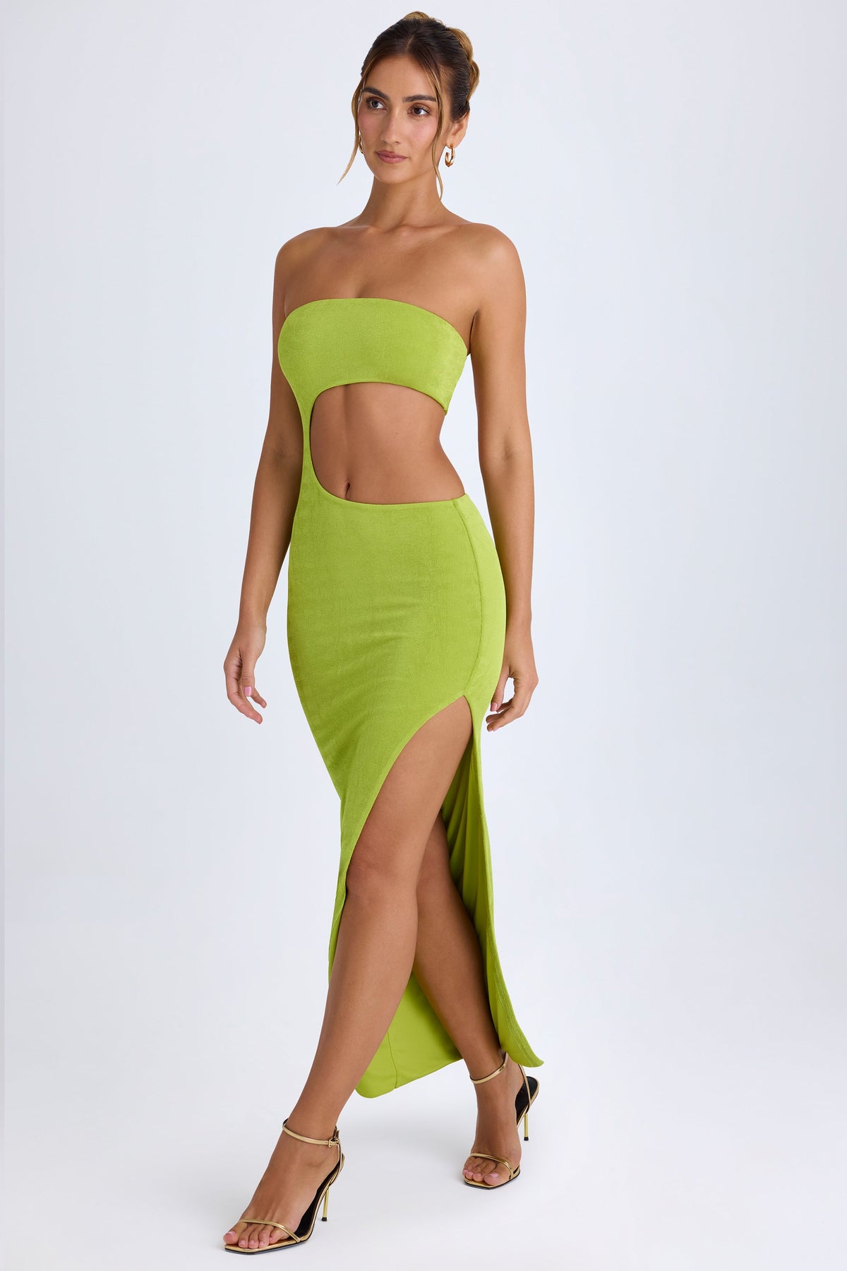 ⁣⁢فستان ماكسي بفتحة صدر Bandeau بلون Pear Green⁤⁣