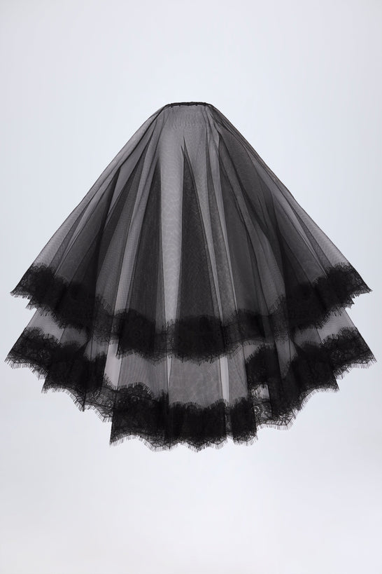 Lace-Trim Veil in Black
