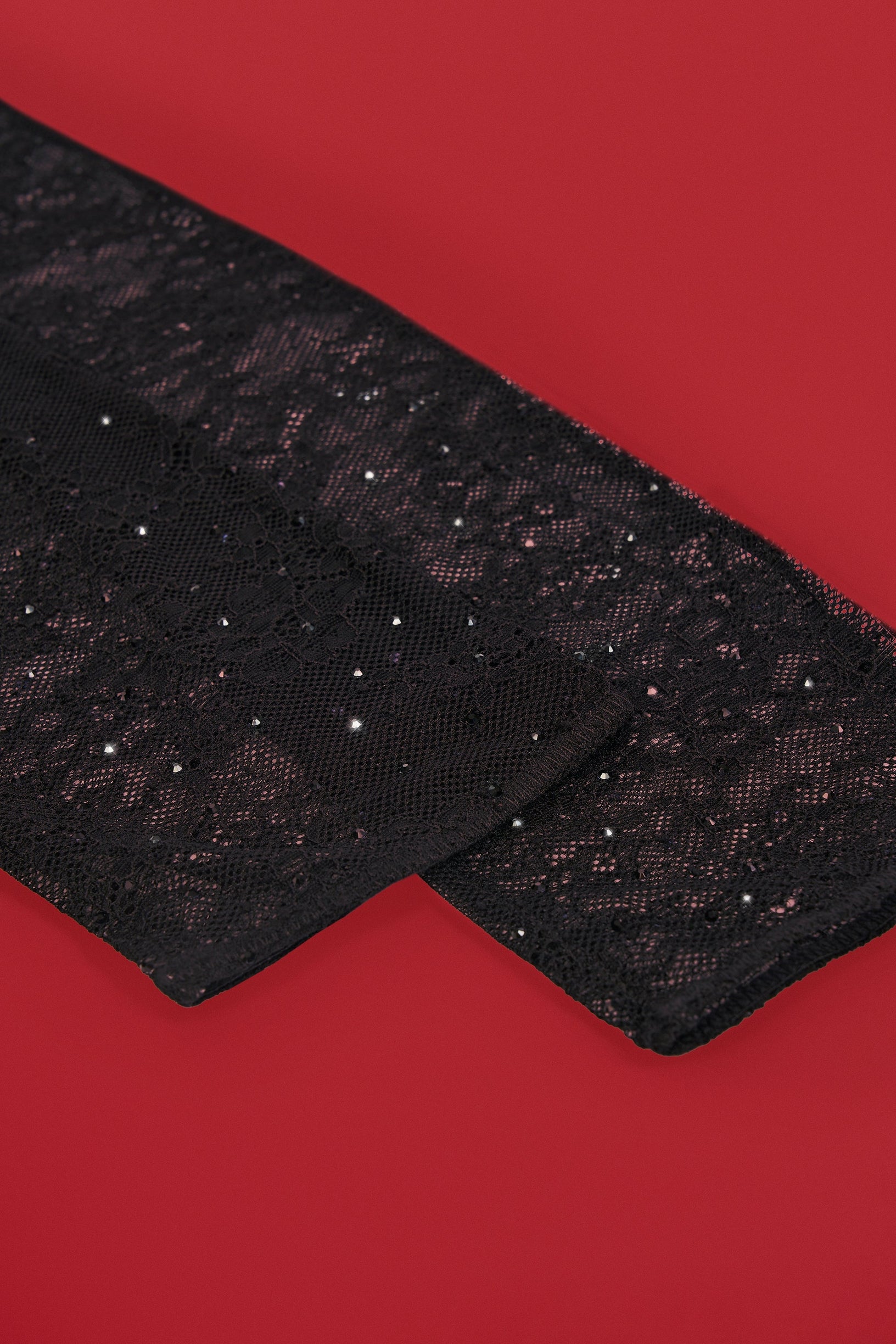 Lace Gloves in Black - 2