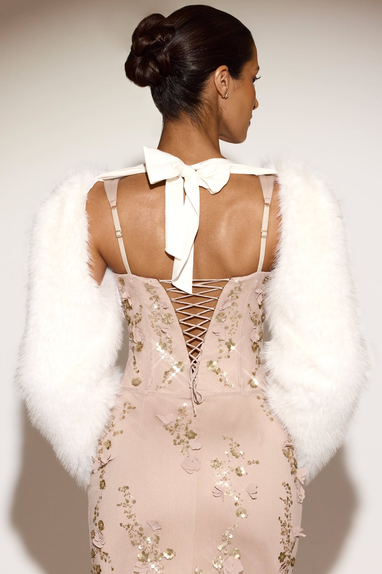 Faux Fur Tie-up Sleeves in White