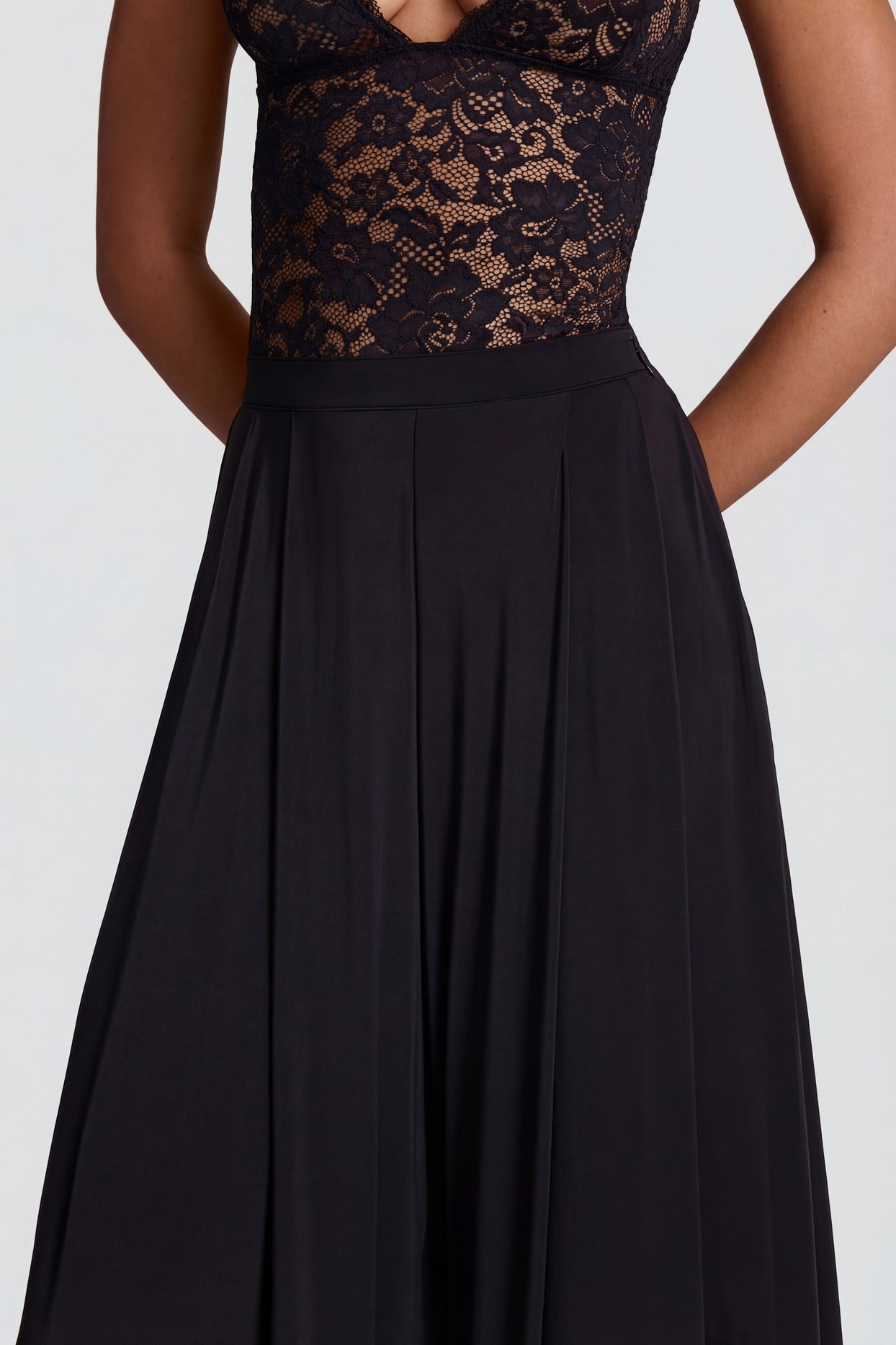 Oh Polly's Roberta wearing the Zafira Regular Trousers in Black Sheer Jersey fabric perfect for clubbing vibes