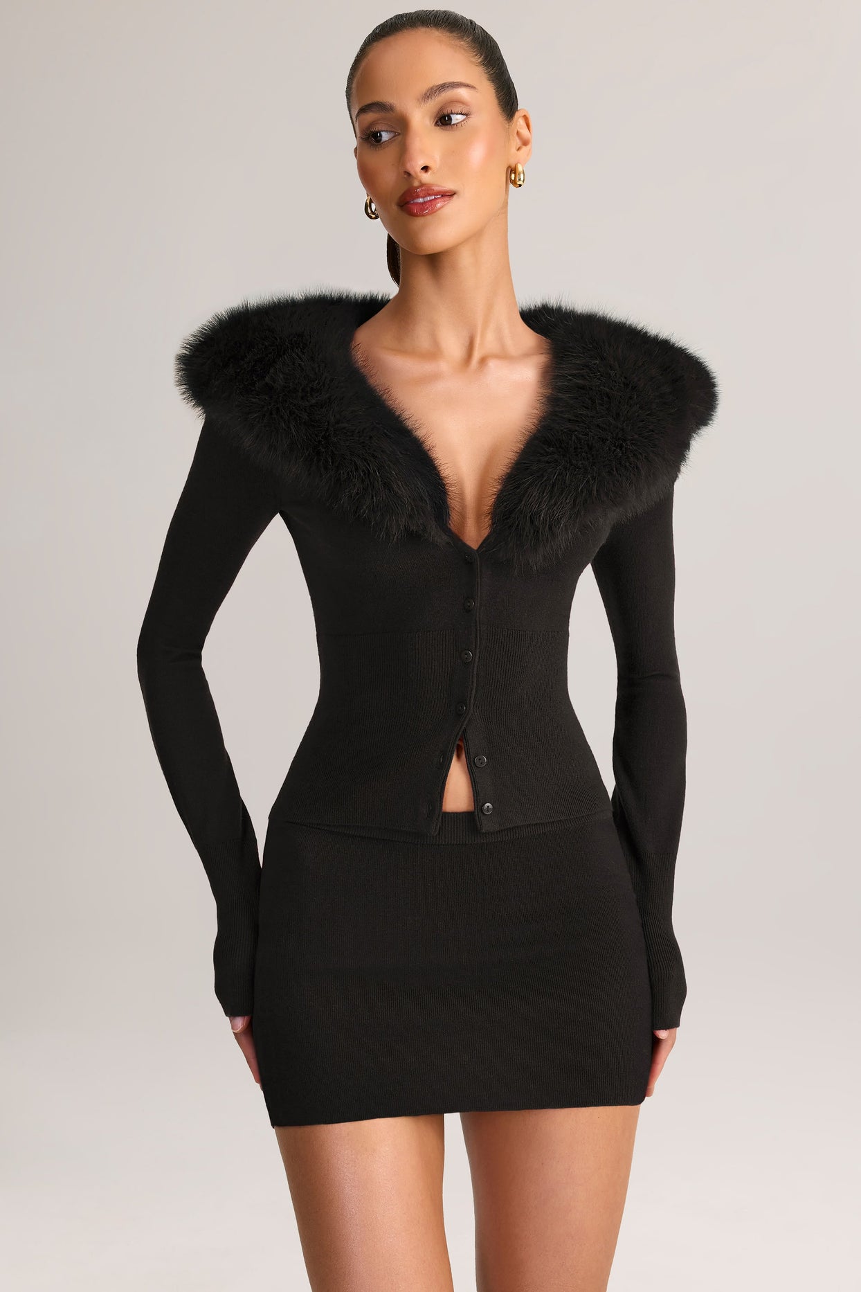 Mid-Rise Mini Skirt in Black