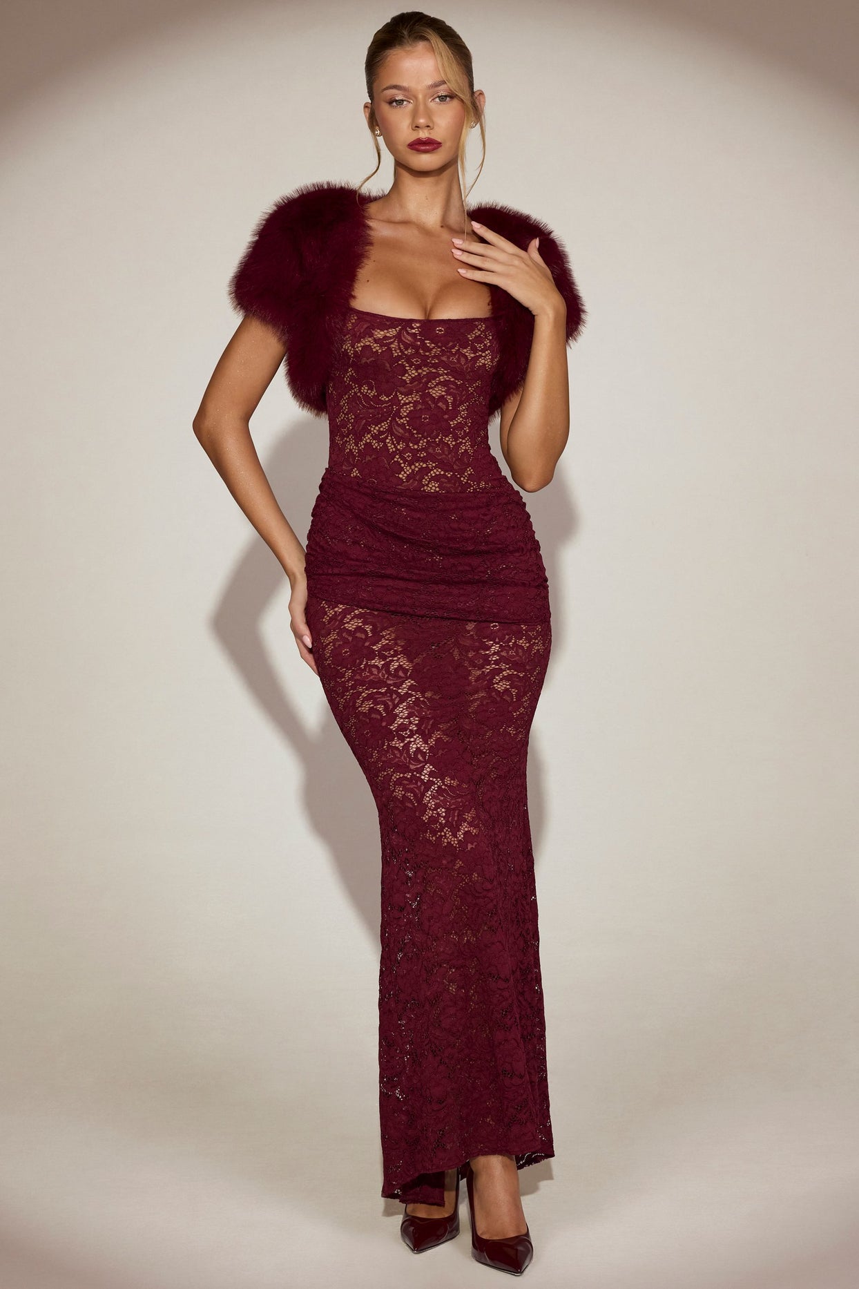 Faux-Fur Short Sleeve Bolero in Wine Red