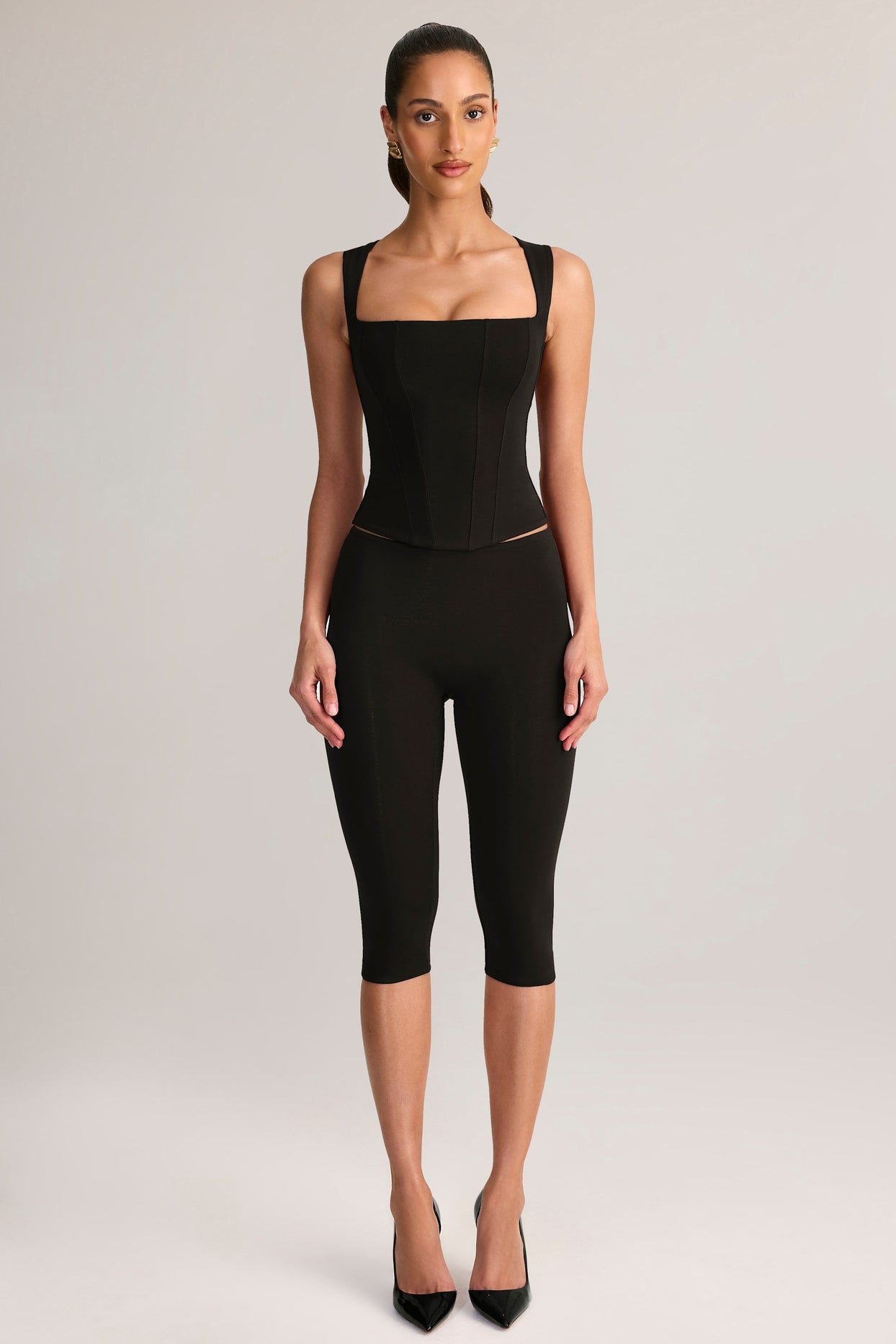 Modal Mid-Rise Capri Leggings in Black