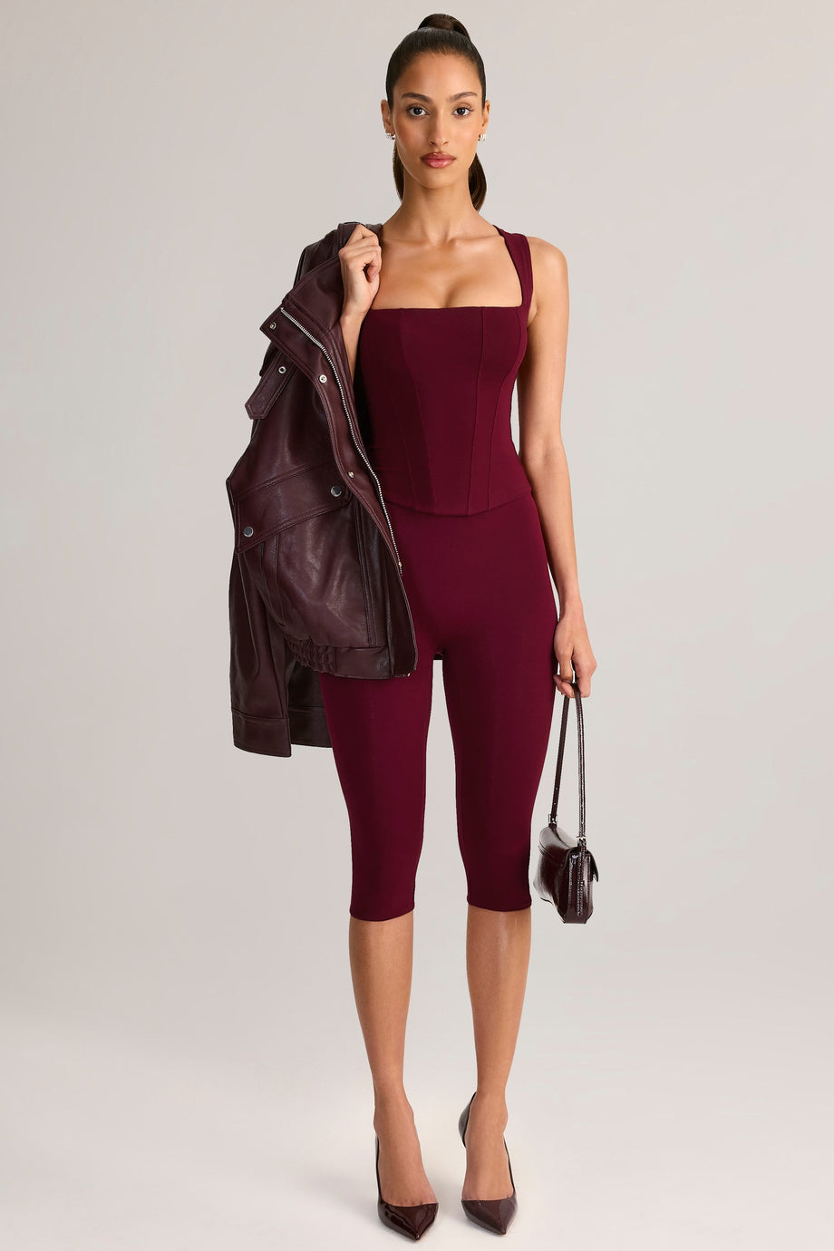 Modal Mid-Rise Capri Leggings in Wine