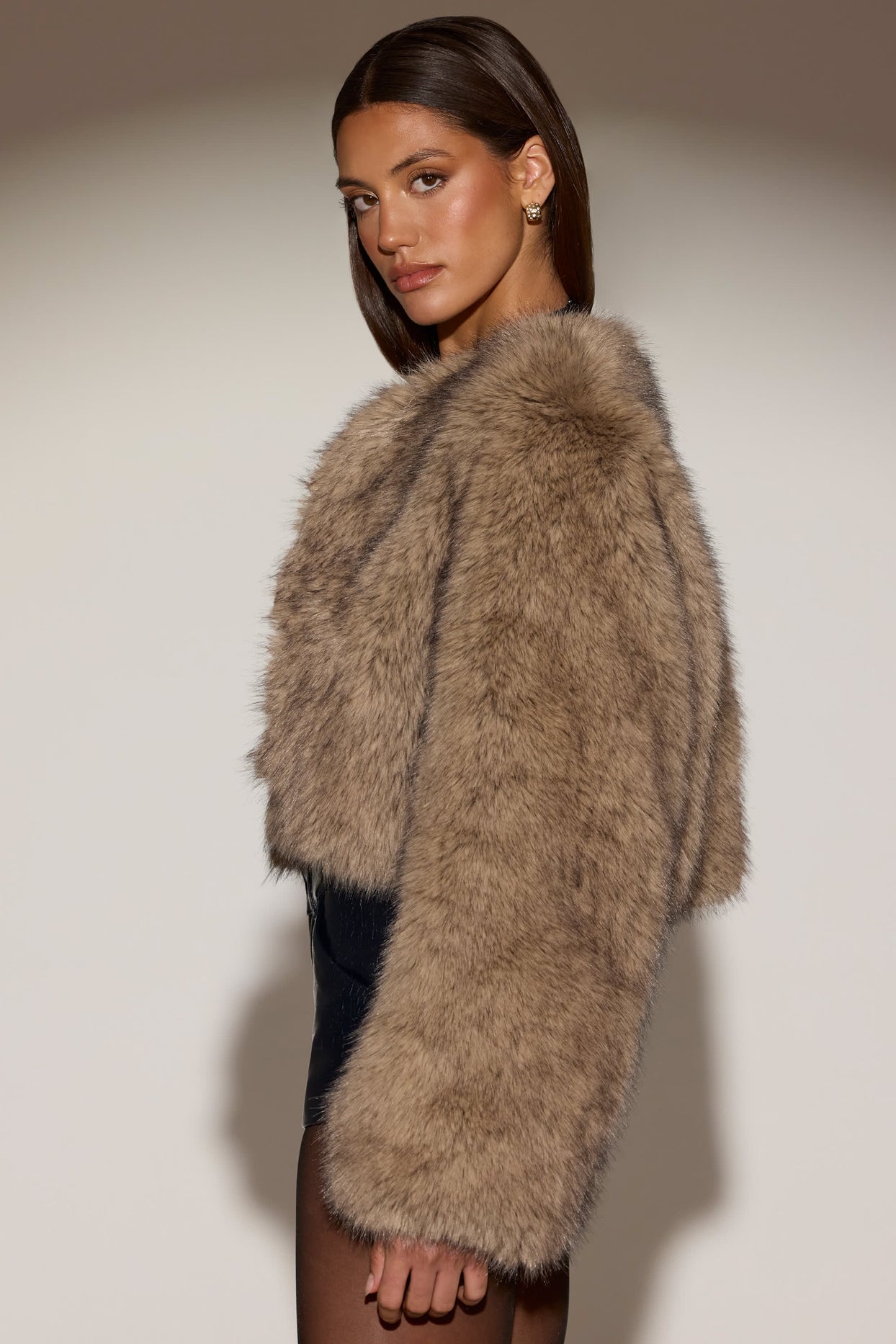 Cropped Faux-Fur Jacket in Light Brown