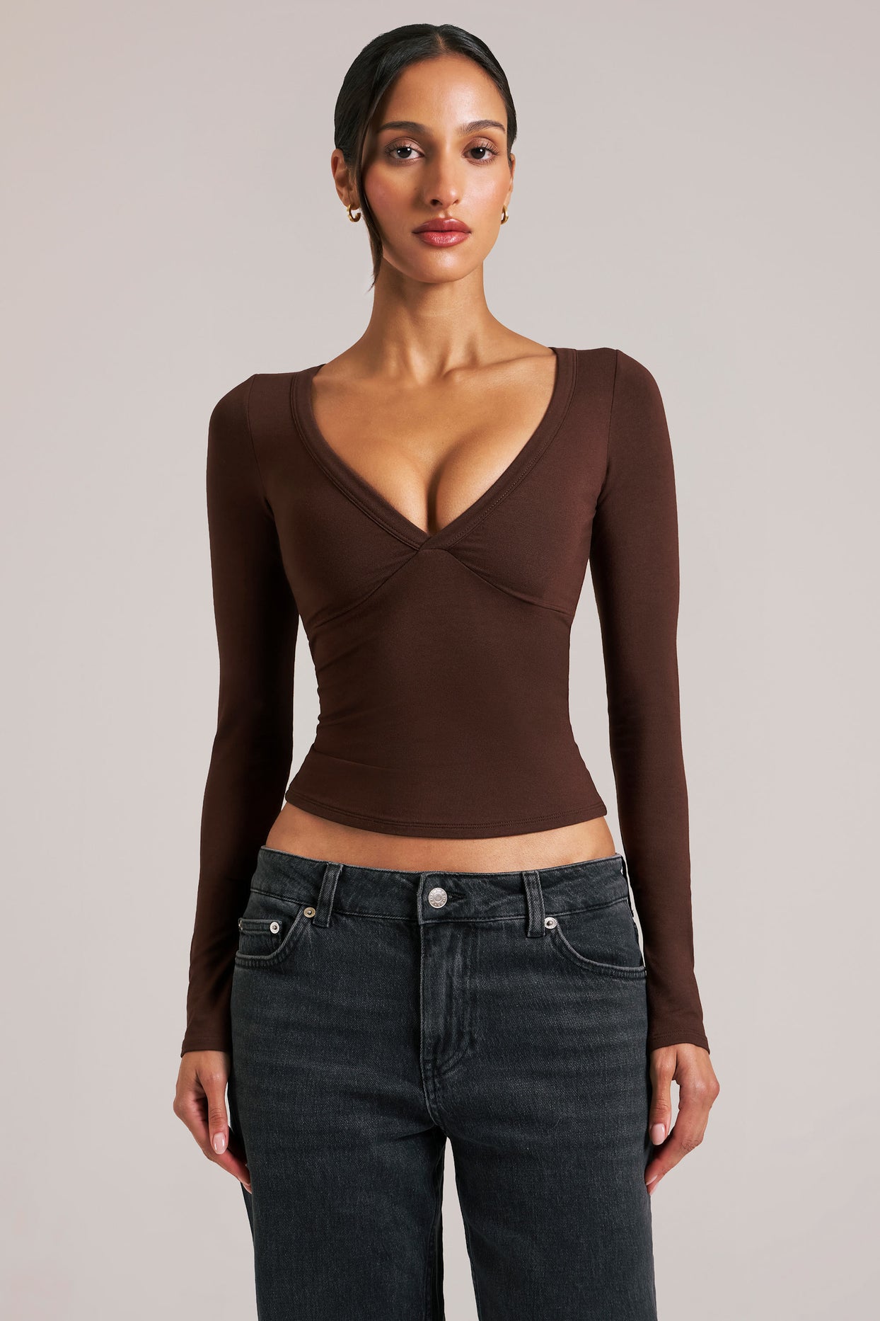 Oh Polly model Yasmin wearing the Zyra Tops in Chocolate Brown Soft Jersey fabric perfect for brunch with friends