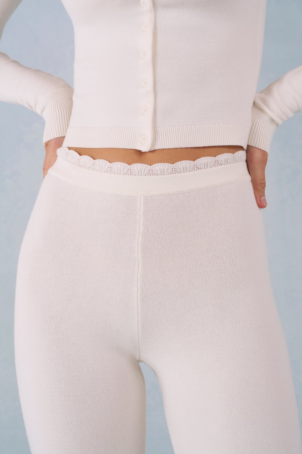 Knit Mid-Rise Capri Trousers in Ivory