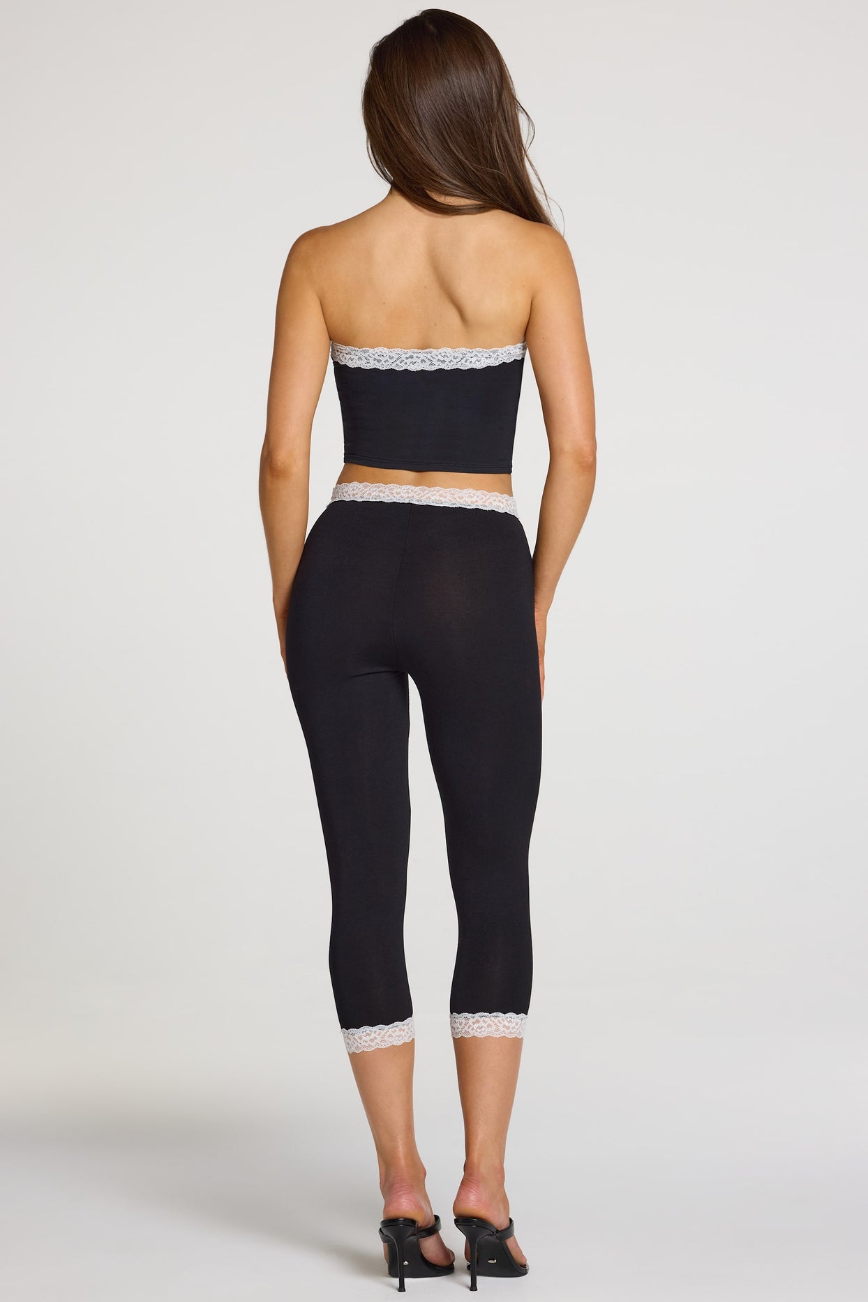 Modal Lace-Trim Mid-Rise Capri Leggings in Black - 7