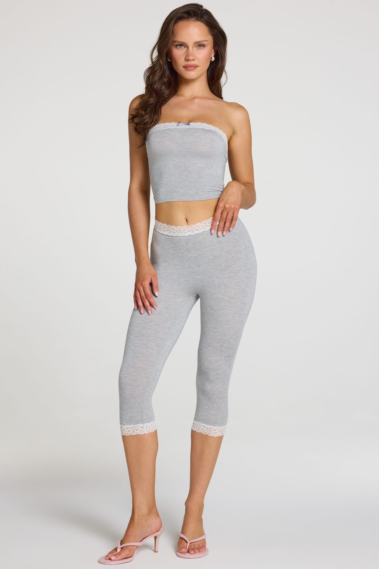 Modal Lace-Trim Mid-Rise Capri Leggings in Grey Marl - 5