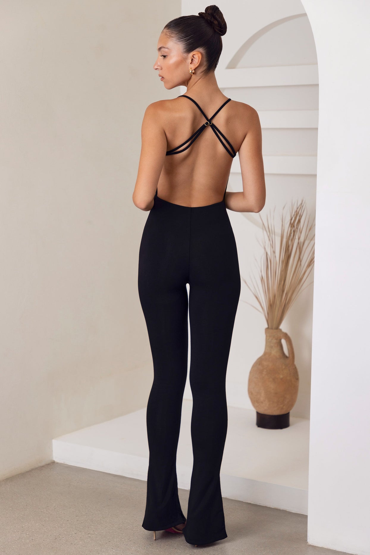 Petite Scoop Neck Backless Jumpsuit in Black