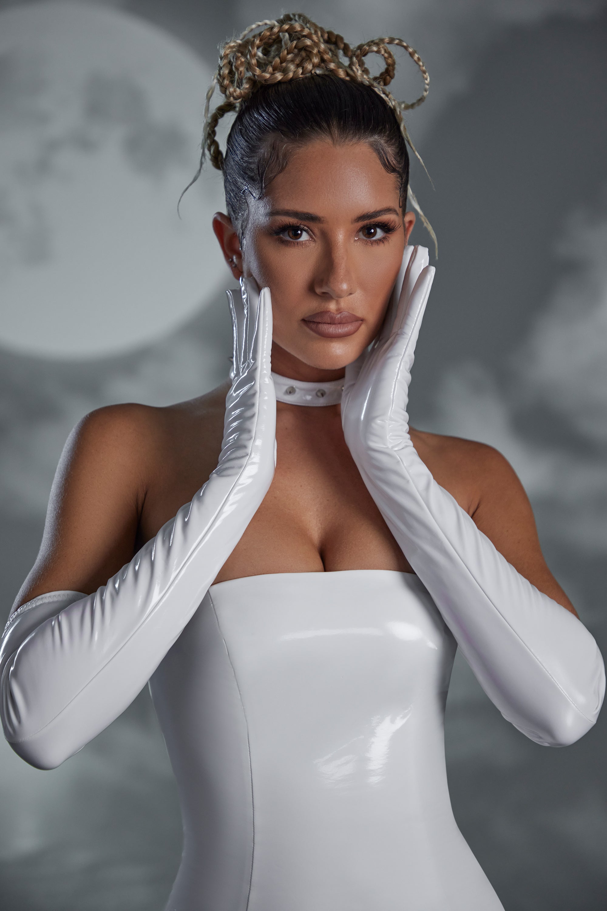 Delaney Vinyl Opera Gloves in White Oh Polly