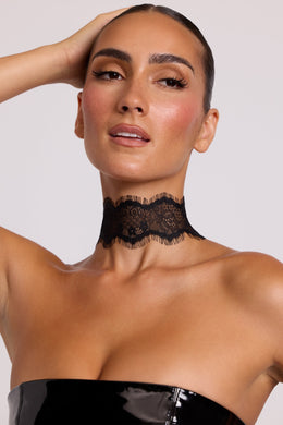 Lace Choker in Black