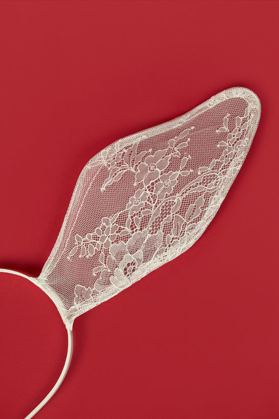 Wired Lace Headband in White