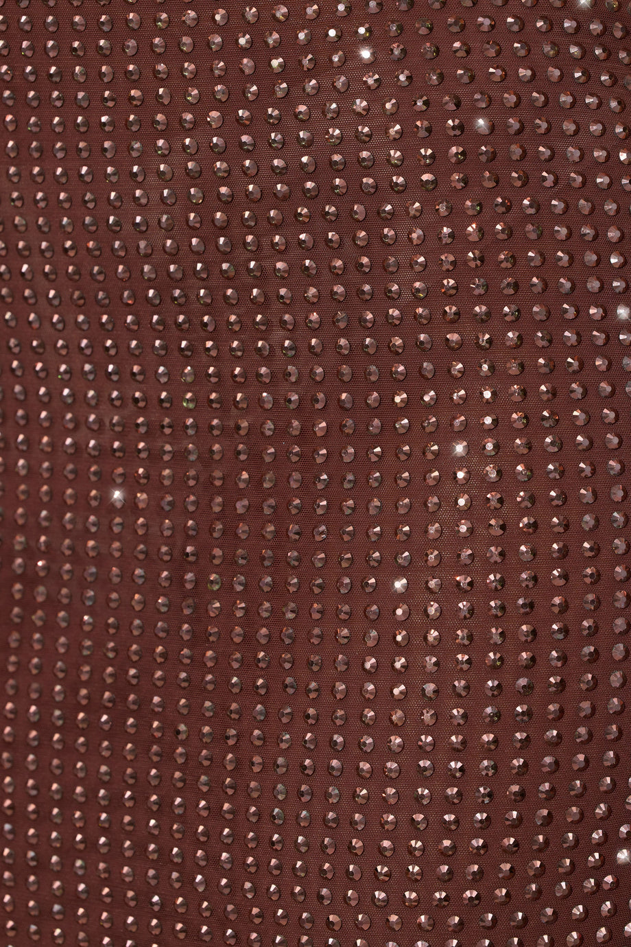 بلوزة قصيرة بدون حمالات مطرزة باللون البني