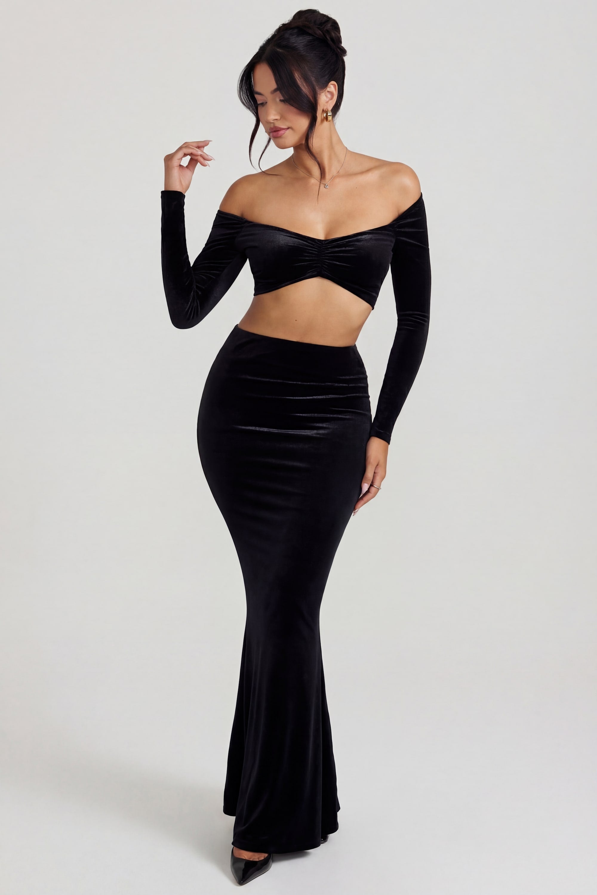 Nixie Velvet Mid-Rise Maxi Skirt in Jet Black | Oh Polly