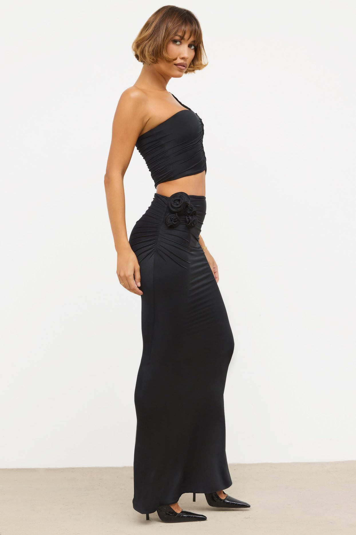 Slinky Jersey Rose Detail Mid-Rise Maxi Skirt in Black