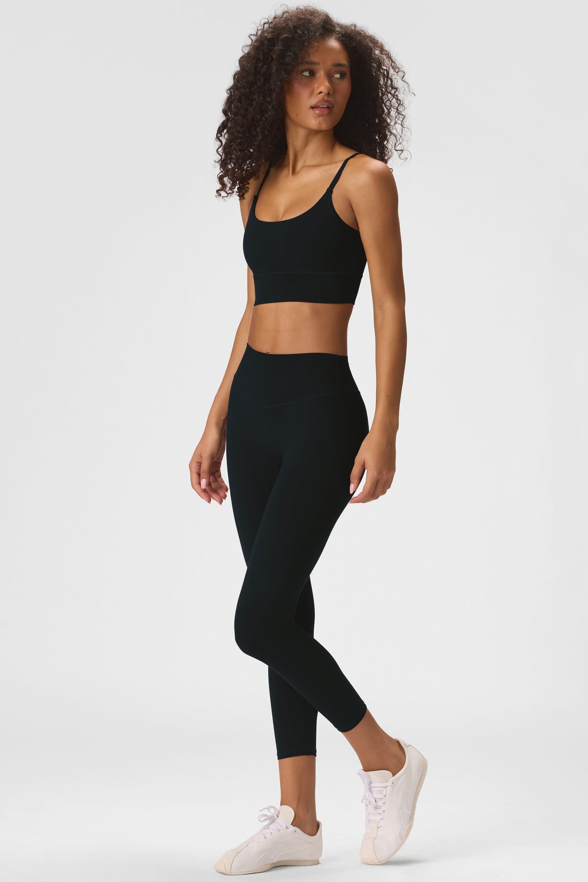 ⁣⁢Soft Active ليغينغز 7/8 باللون الأسود⁤⁣