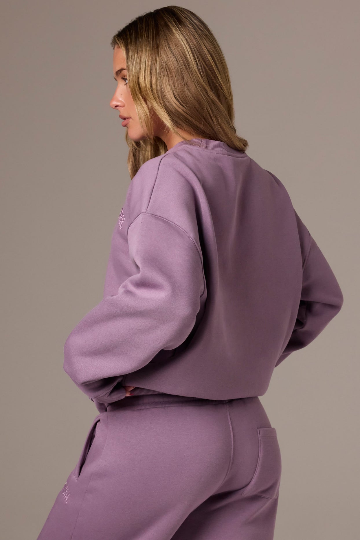 سترة كبيرة الحجم برقبة دائرية بلون الغسق