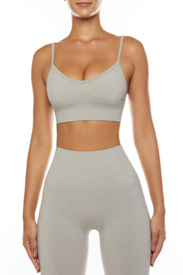 Seamless Scoop Neck Sports Bra in Grey