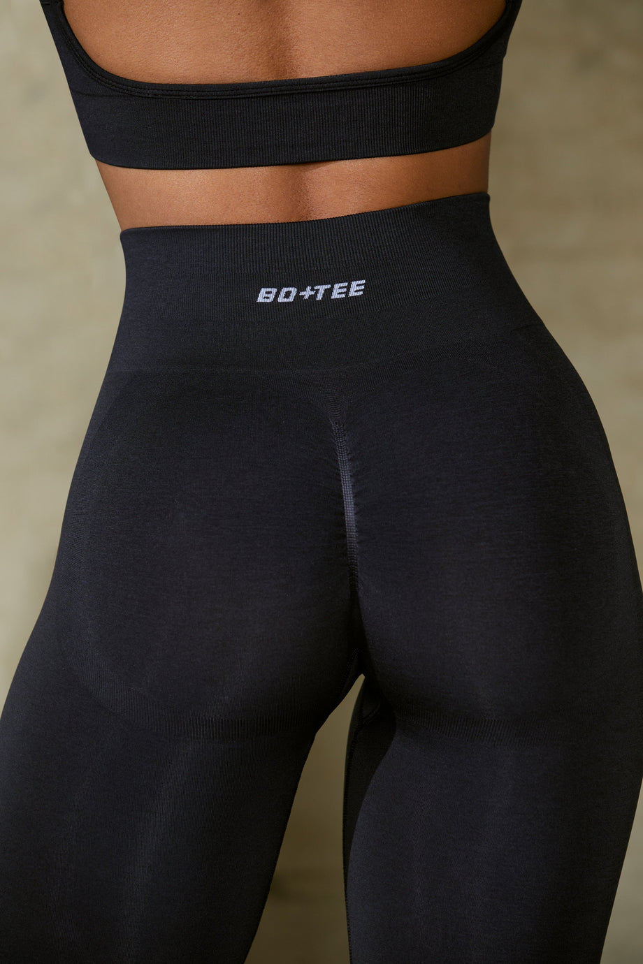Define Luxe High-Waist Leggings in Black