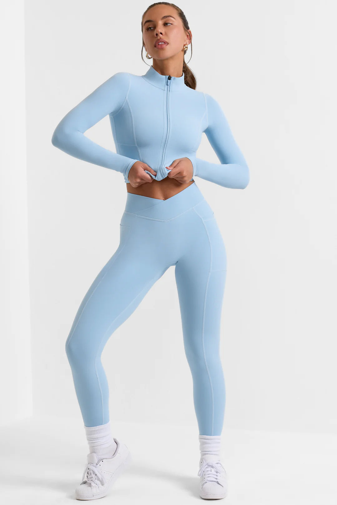 طماق كاملة الطول مع جيوب باللون الأزرق الثلجي