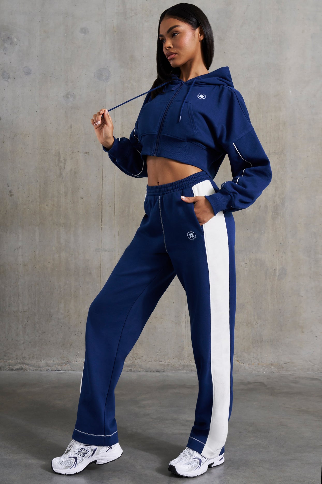 Petite Wide Leg Sweatpants in Navy