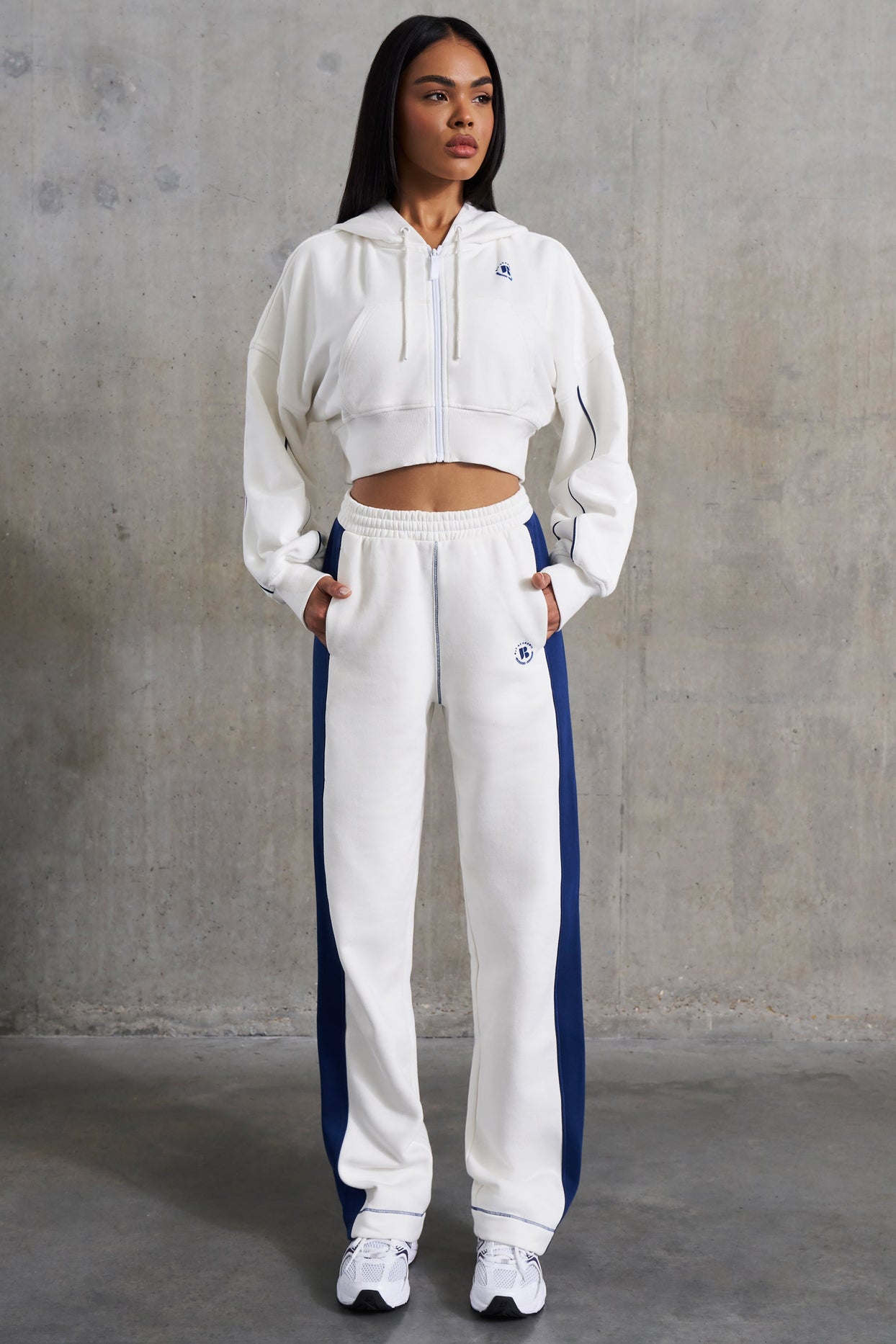 Petite Wide Leg Sweatpants in White