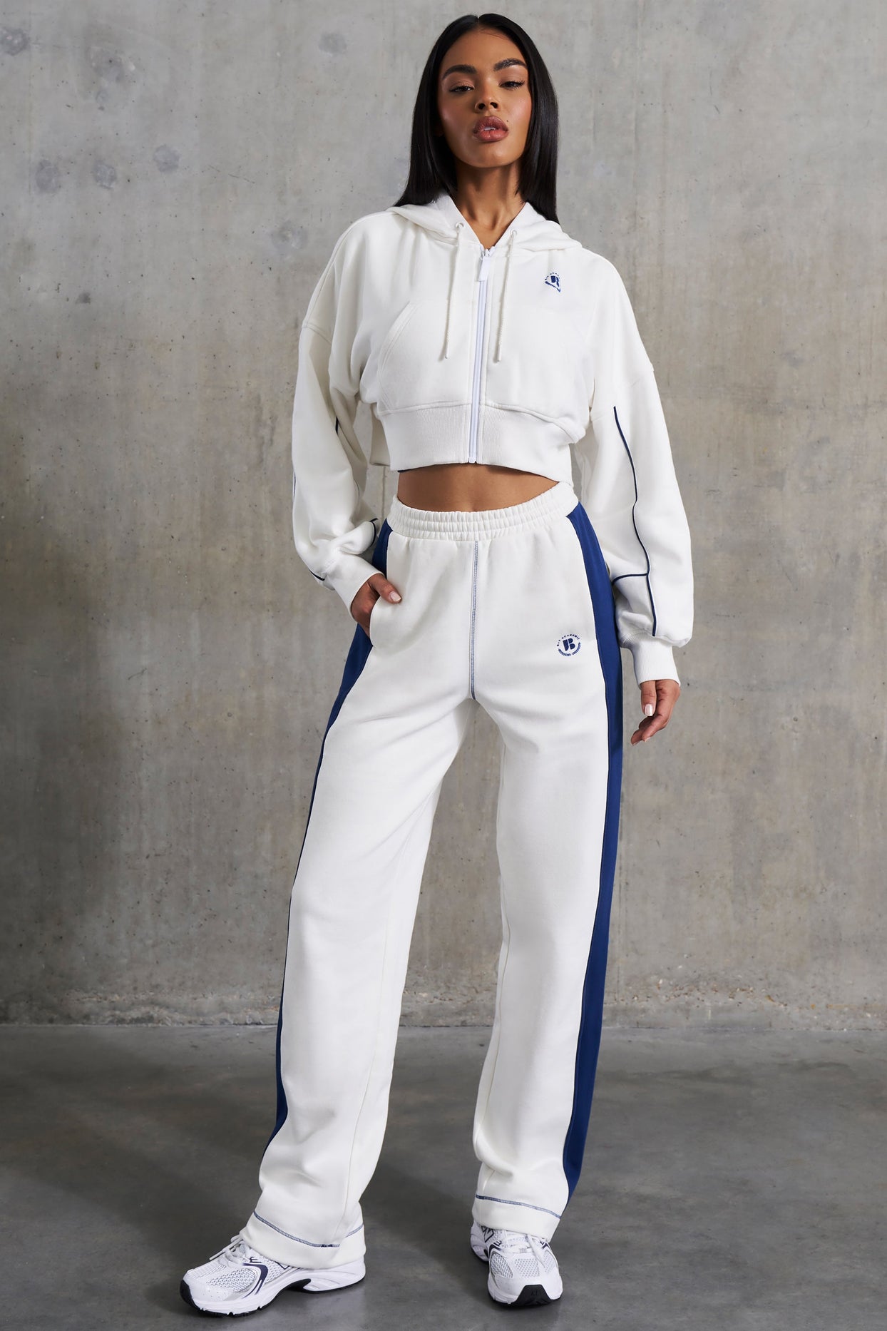 Petite Wide Leg Sweatpants in White