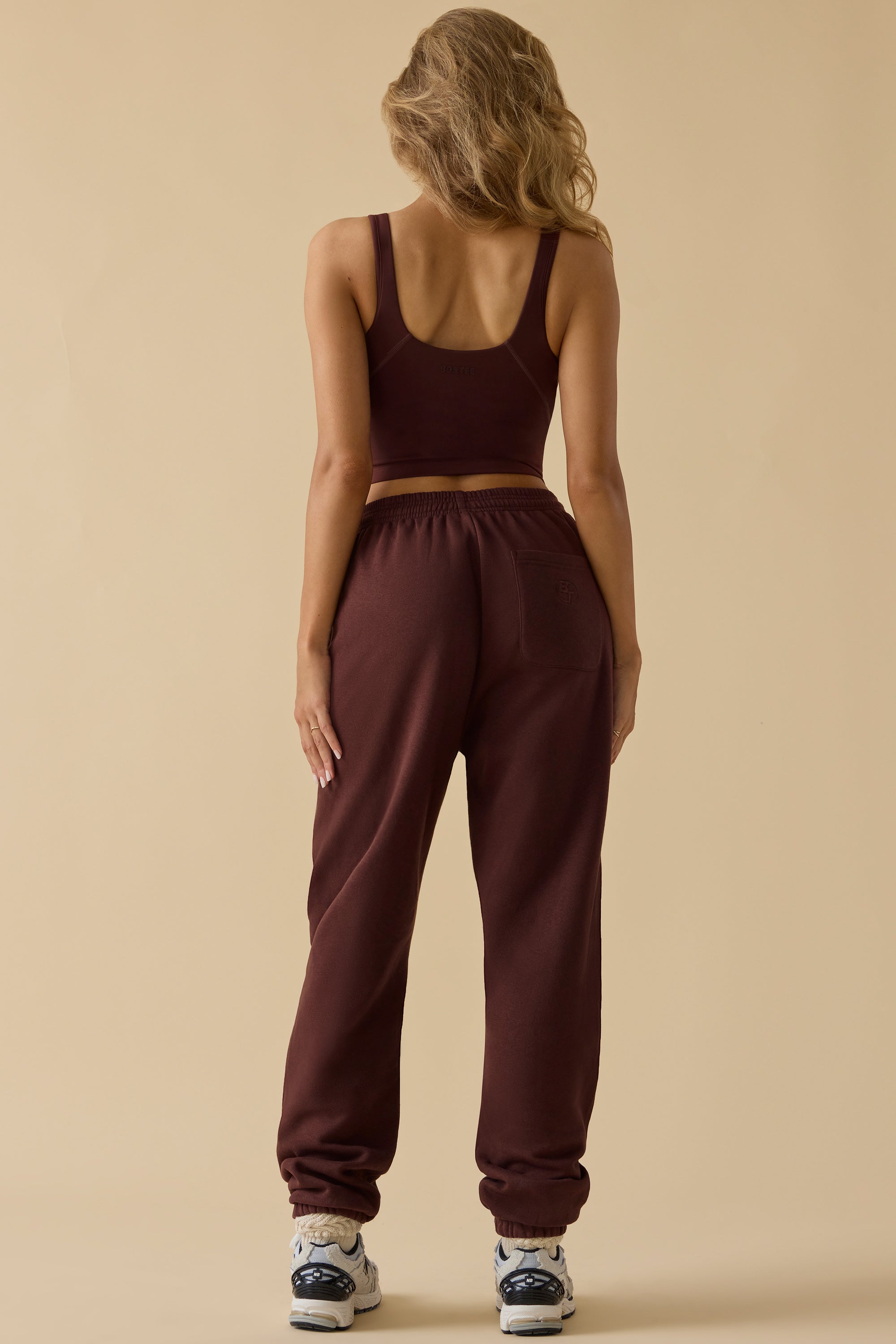 Mid-Rise Joggers in Mahogany