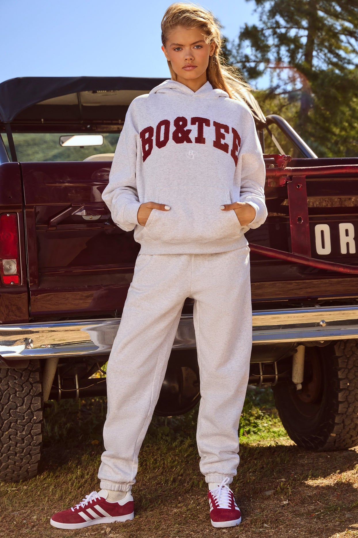 Petite Mid-Rise Joggers in Heather Grey