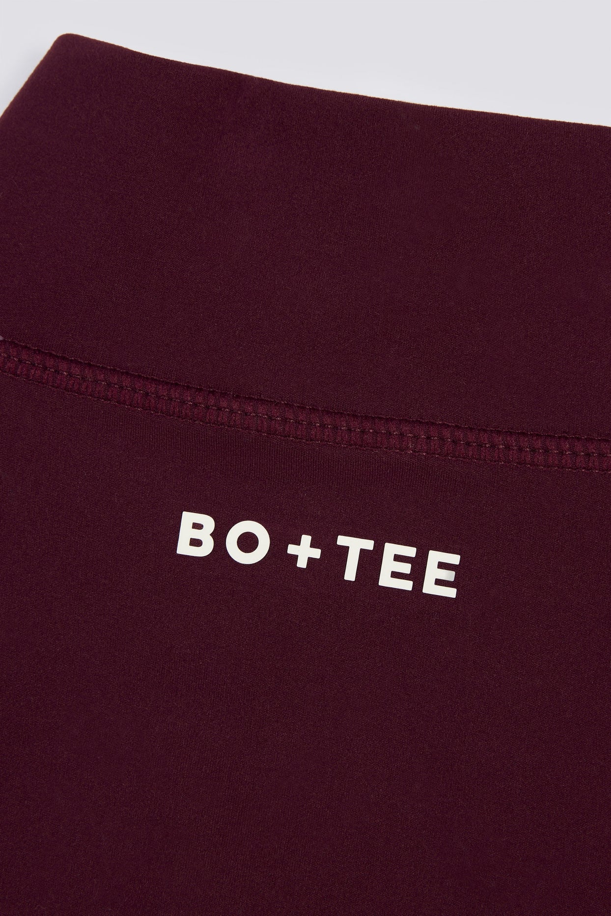 Soft Active Zip-Up Cropped Jacket in Burgundy