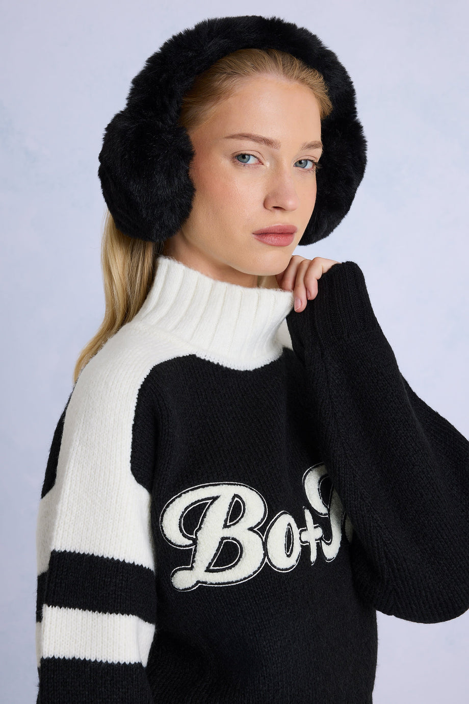 Faux-Fur Earmuffs in Black