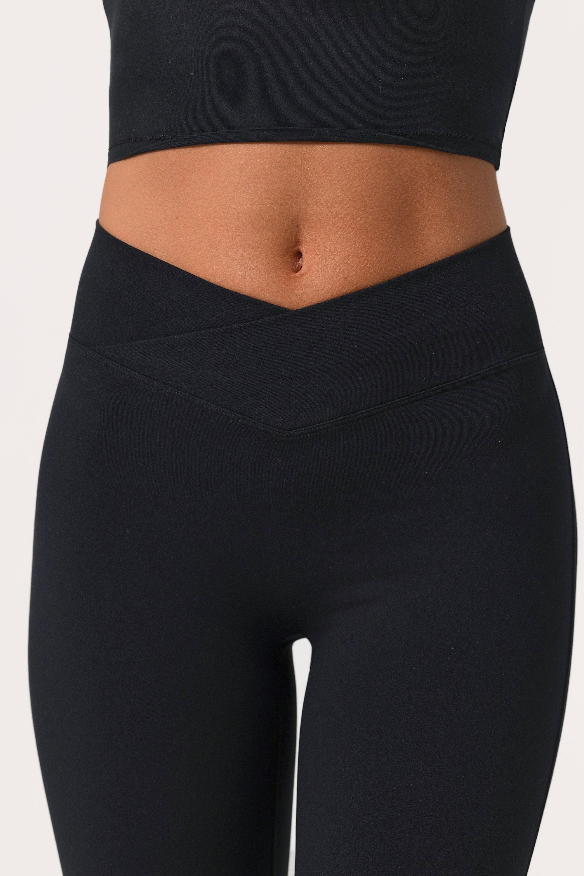 Soft Active V-Waist Flared Leggings in Black