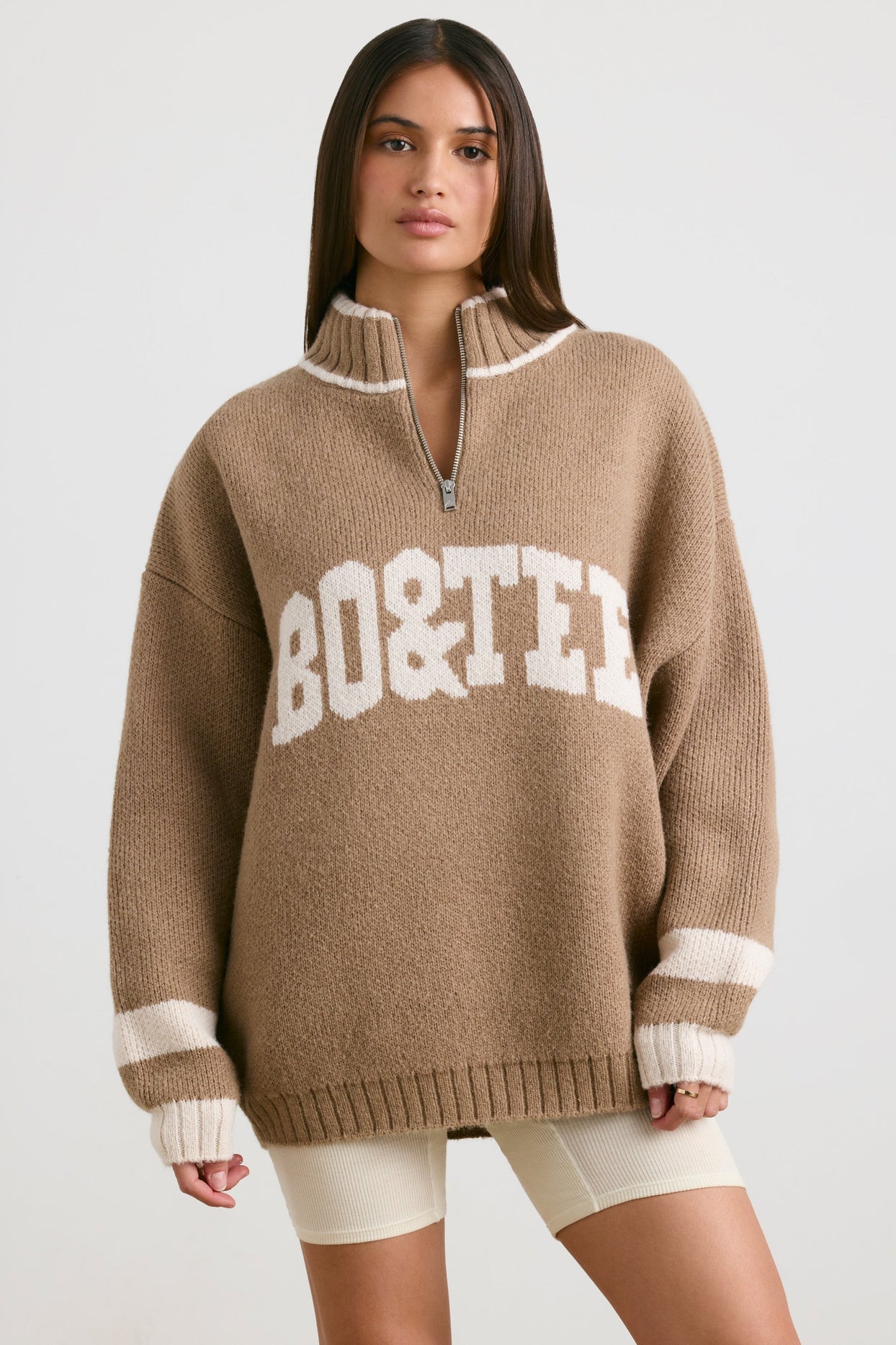 Oversized Quarter-Zip Chunky-Knit Jumper in Espresso