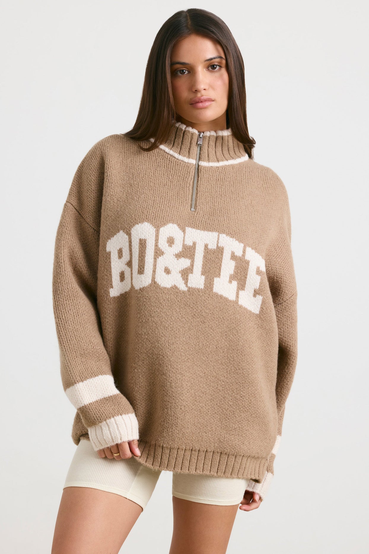 Oversized Quarter-Zip Chunky-Knit Jumper in Espresso