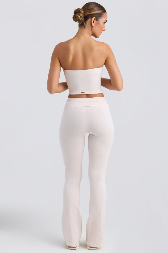 بنطلون واسع قابل للطي باللون الكريمي المغسول