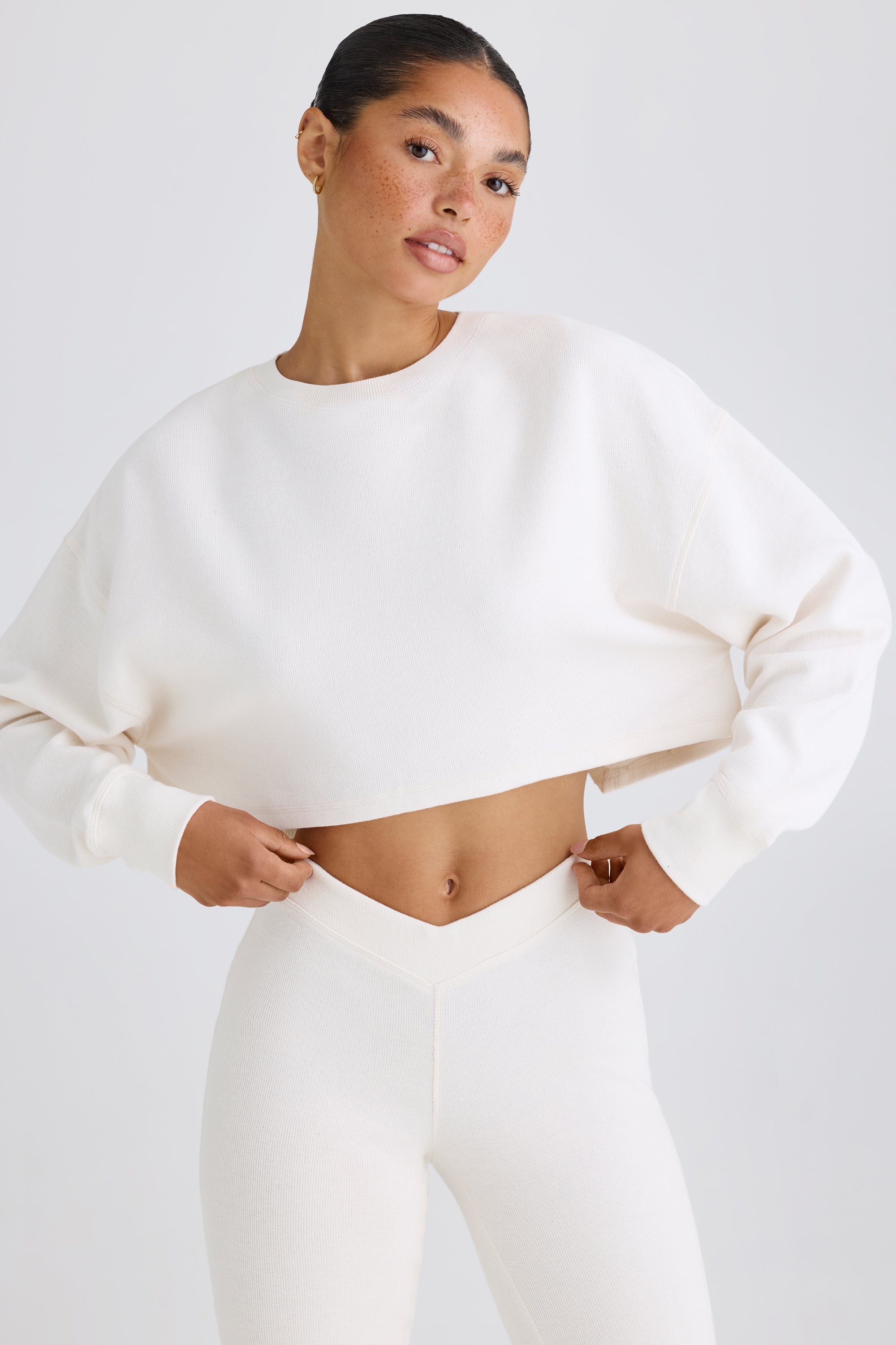 Crew-Neck Open-Back Cropped Sweatshirt in White