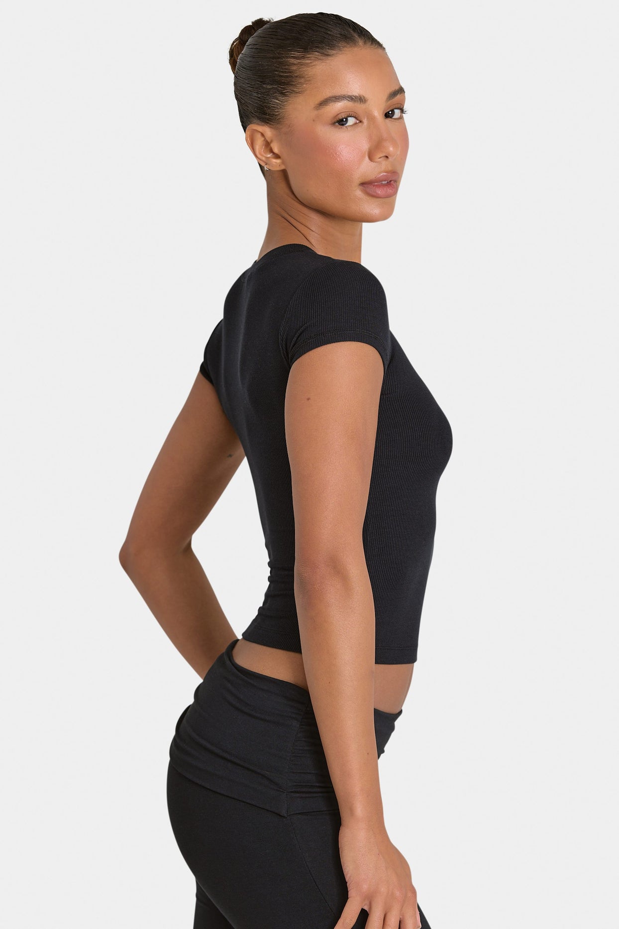 ButterCloud™ T-Shirt in Black - 3
