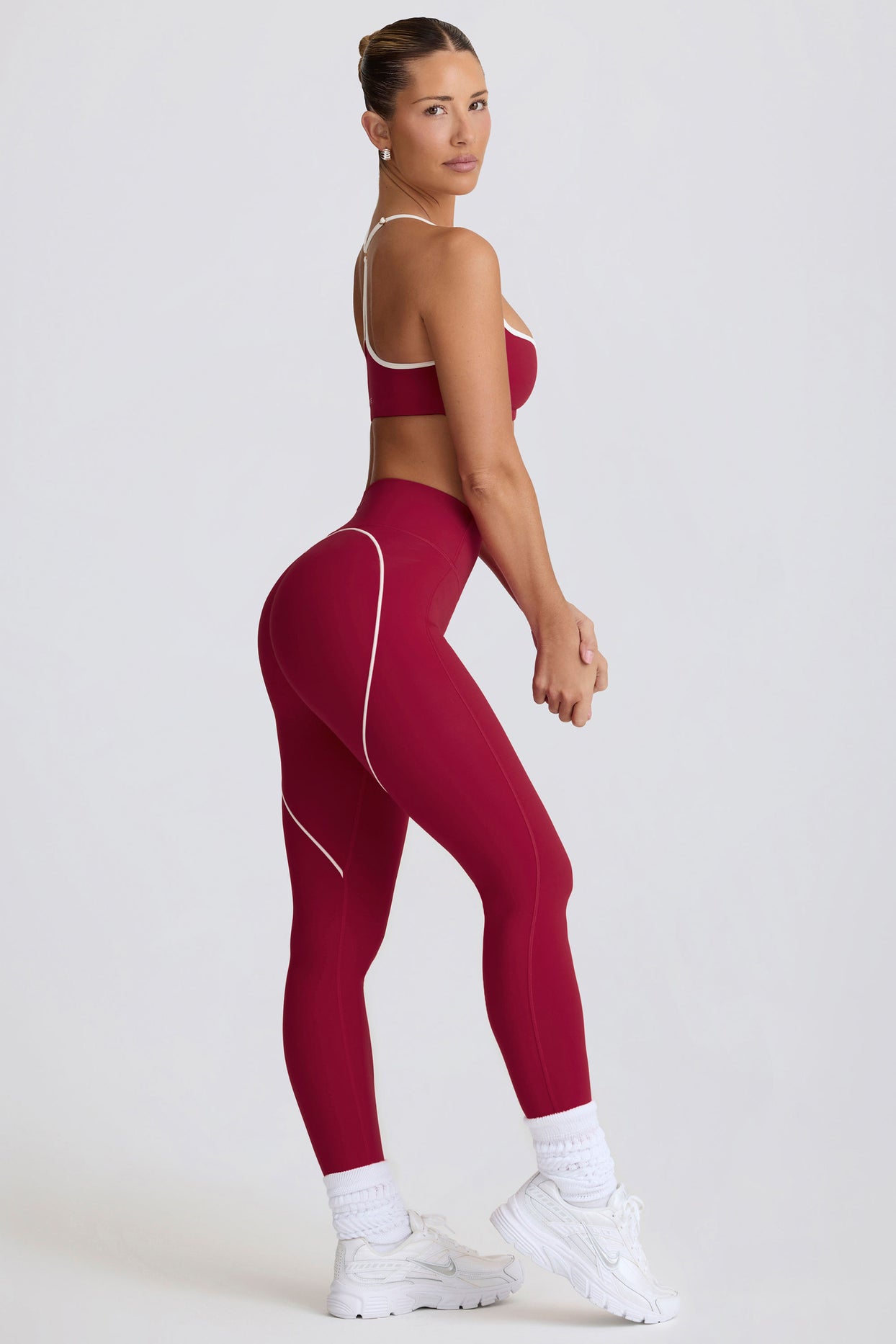 Soft Active Mid-Rise Leggings in Burgundy