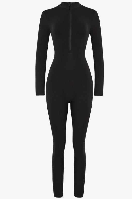 بدلة حرارية سوداء