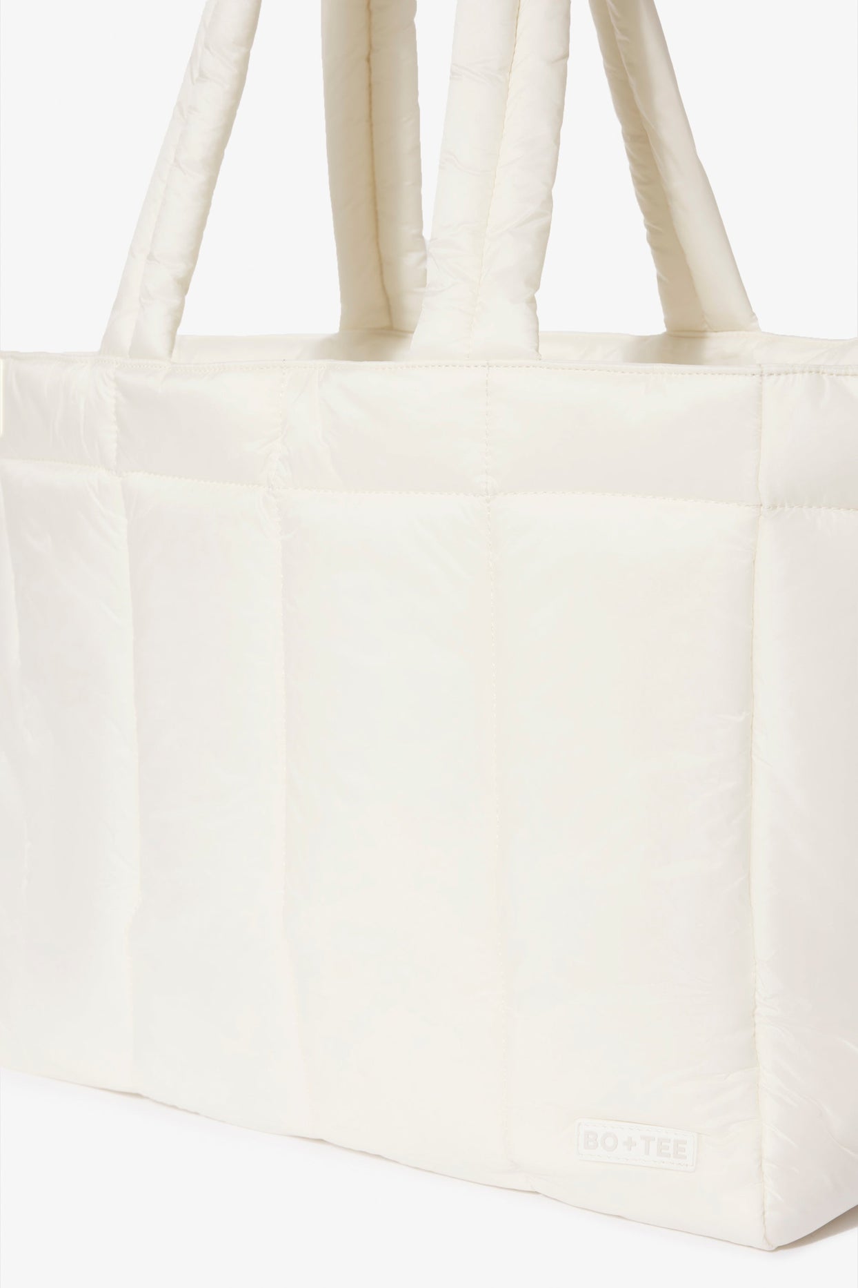 Waterproof Puffer Tote Bag in Ice