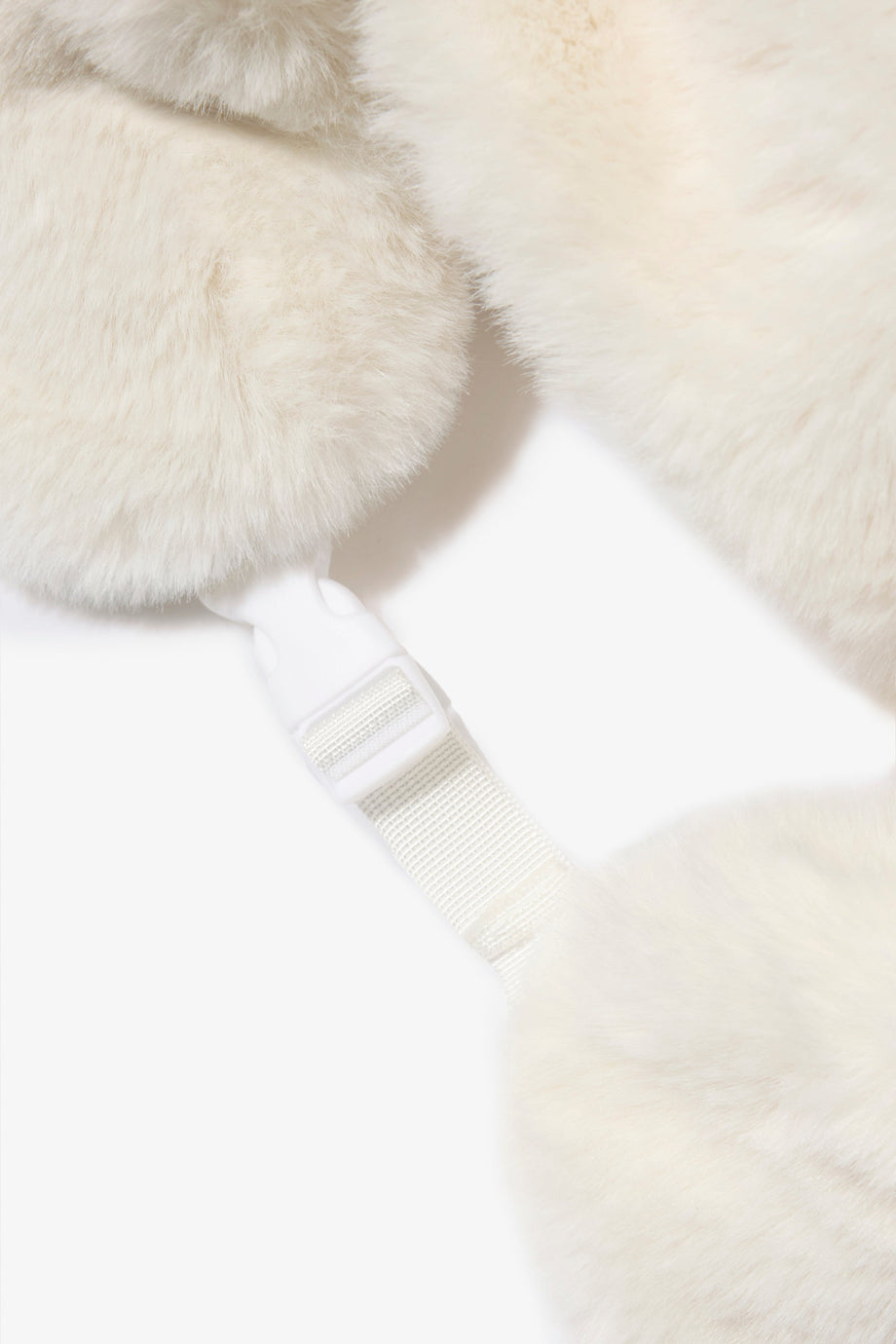 قبعة صياد من الفرو الصناعي باللون الجليدي