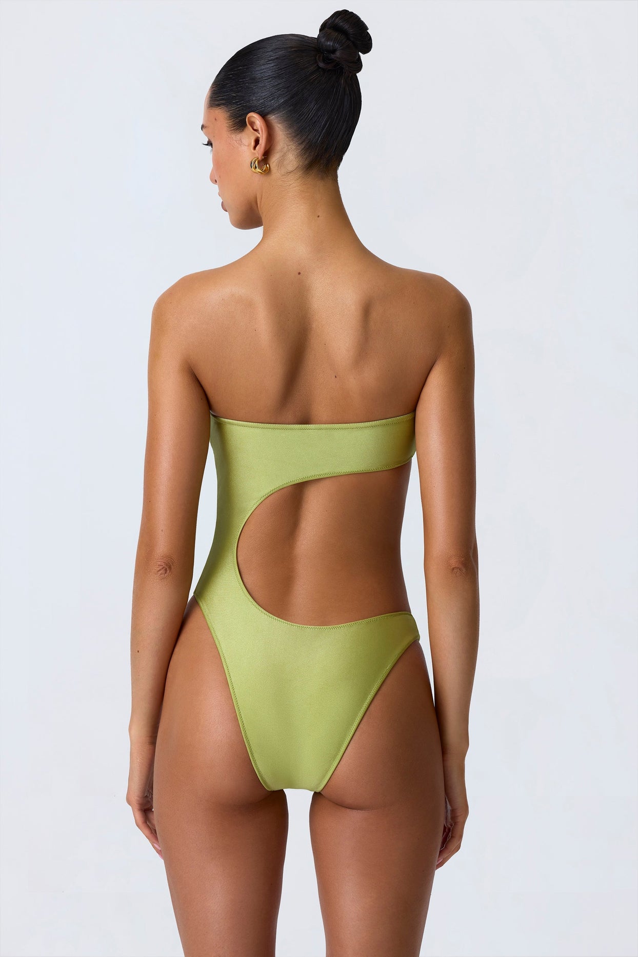 One Piece Swimsuit Swimsuit Style For Pear Shaped Body Charmed