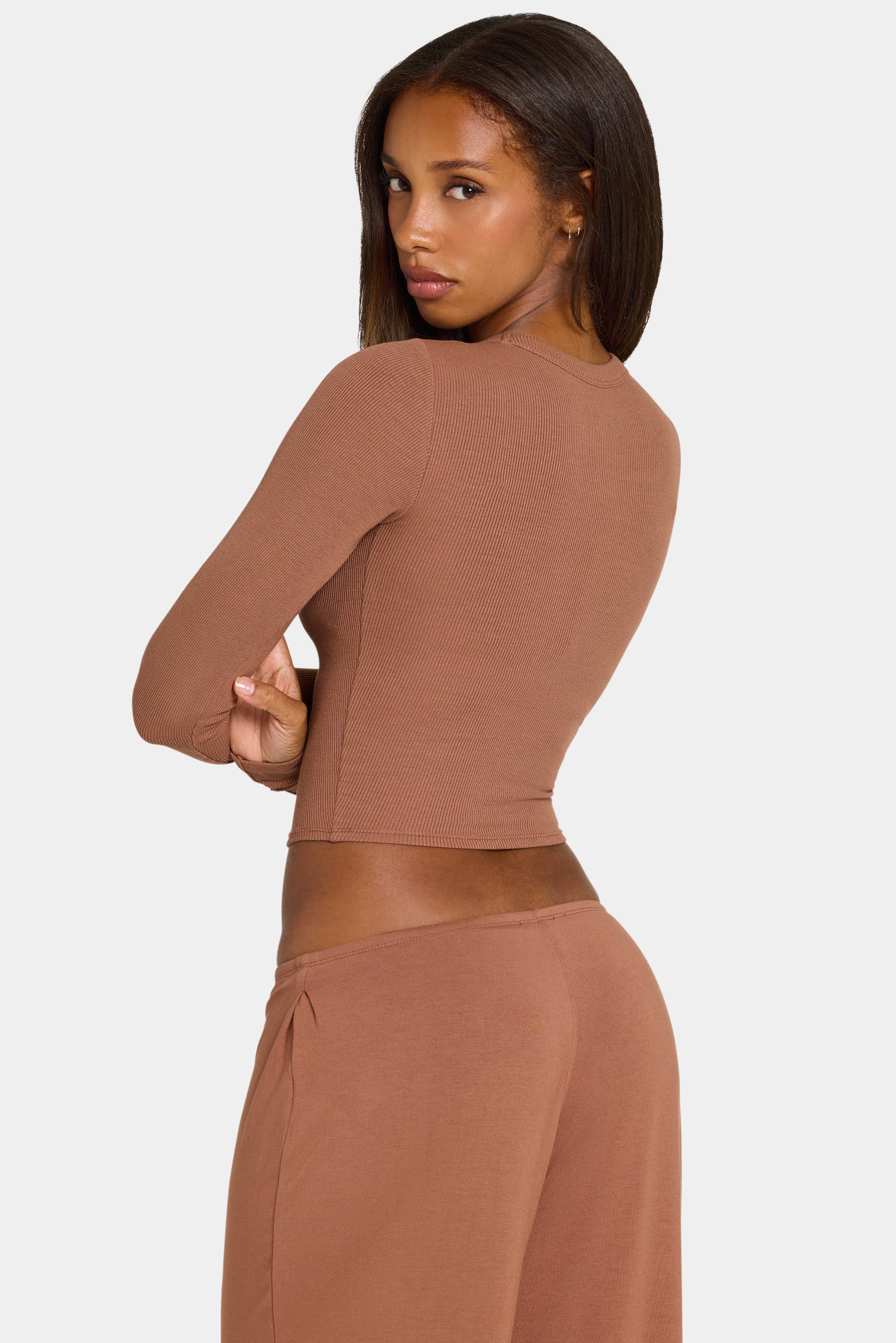 ButterCloud™ Built-In Bra Long Sleeve Crop Top in Cocoa