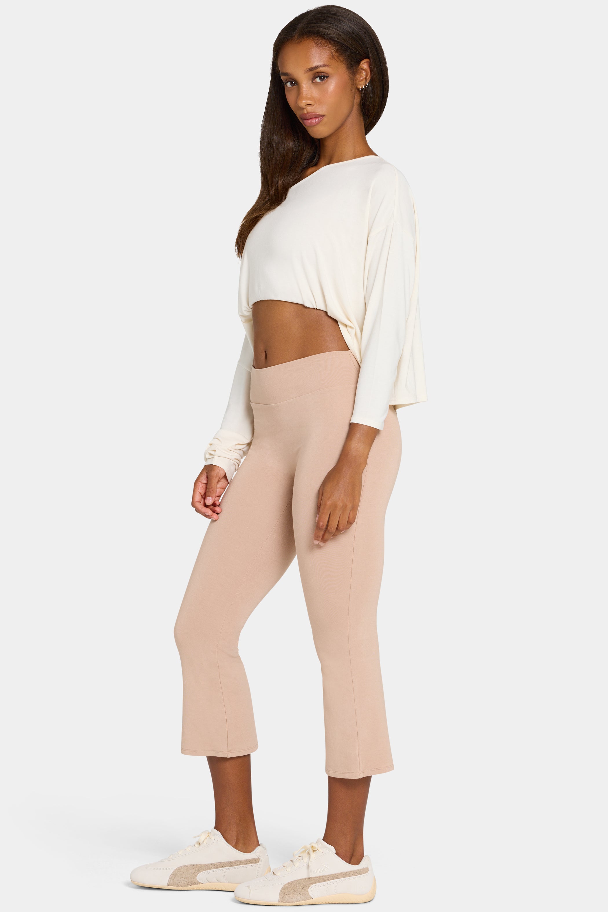 ButterCloud™ Flared Capri Leggings in Oatmeal