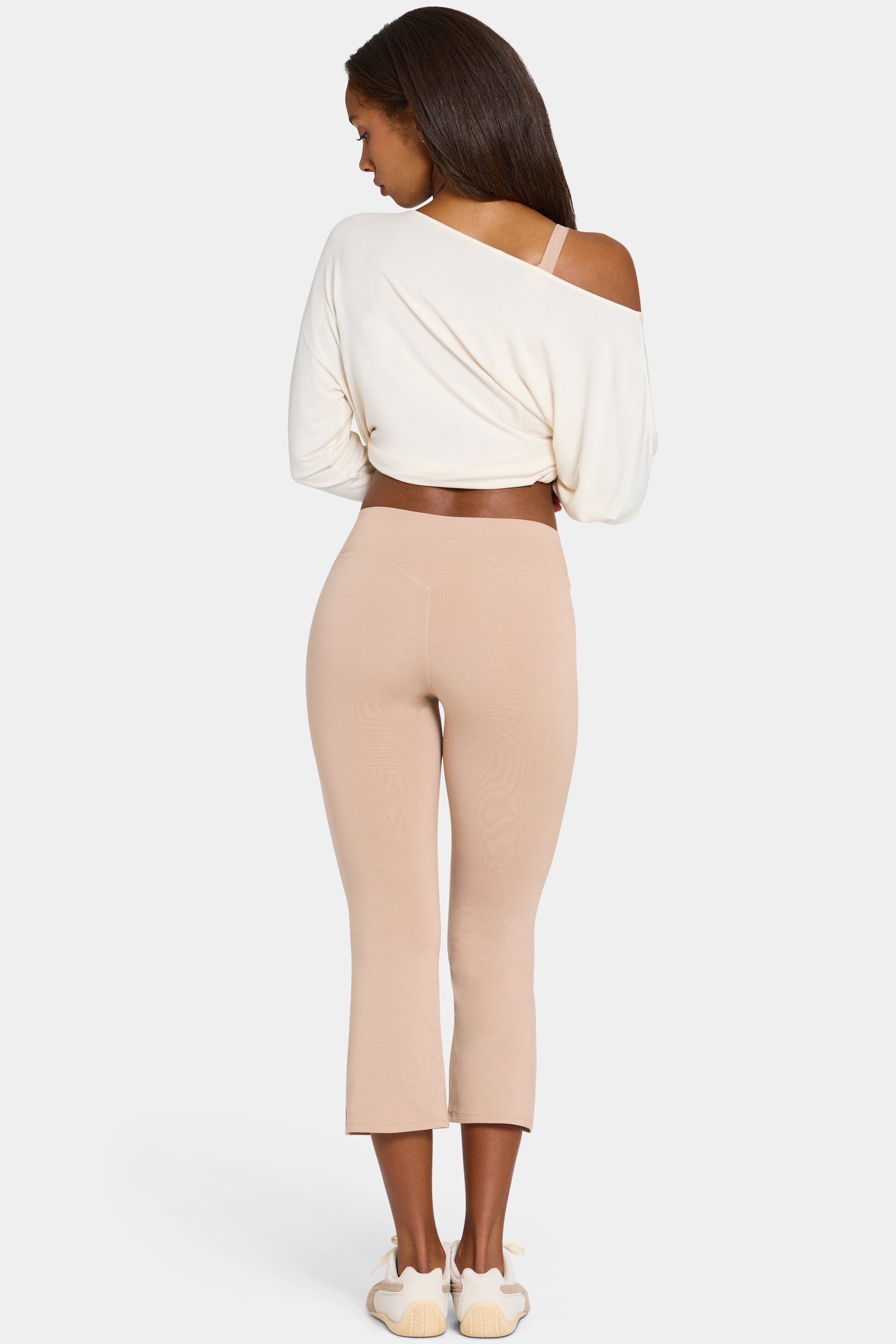ButterCloud™ Flared Capri Leggings in Oatmeal