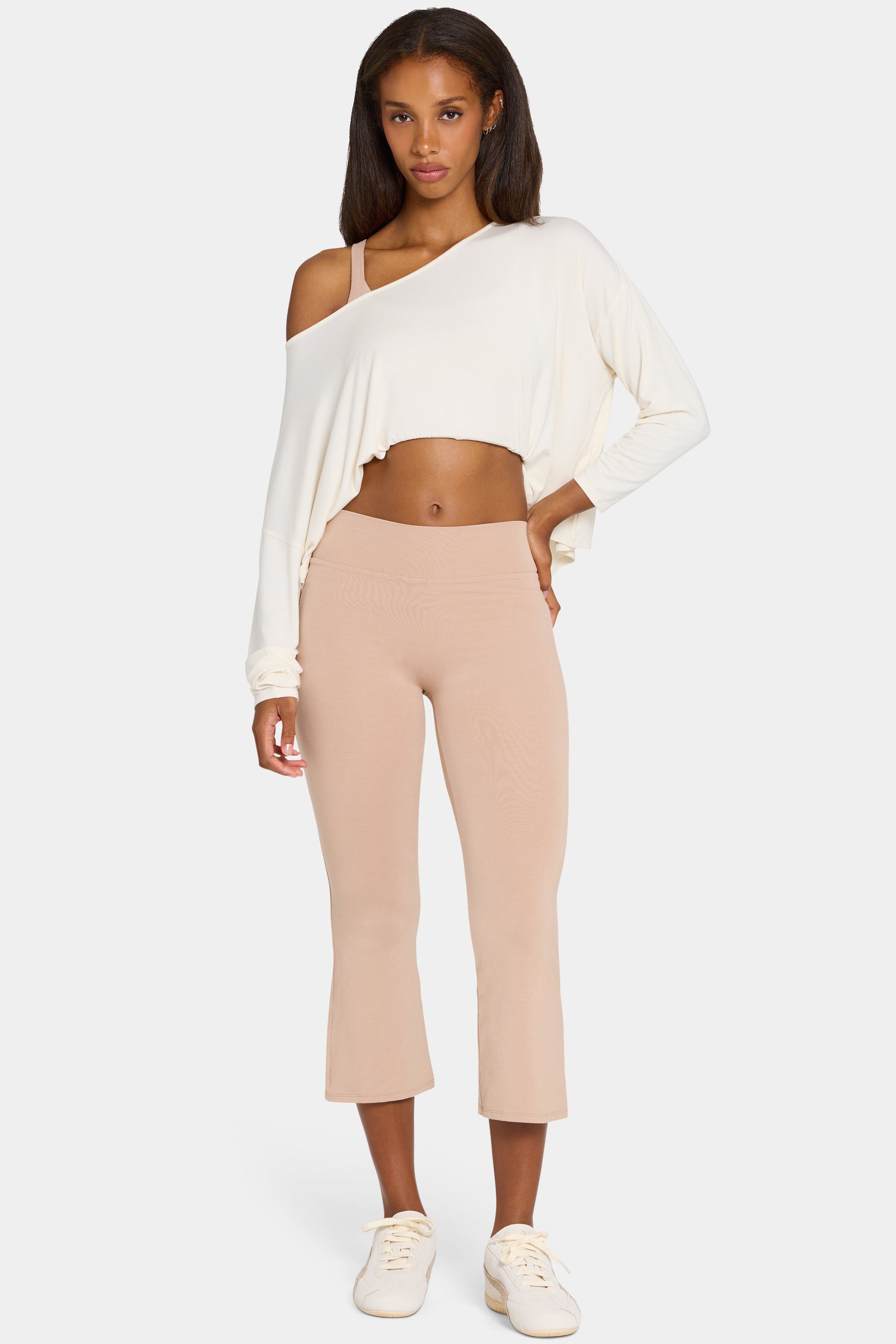 ButterCloud™ Flared Capri Leggings in Oatmeal